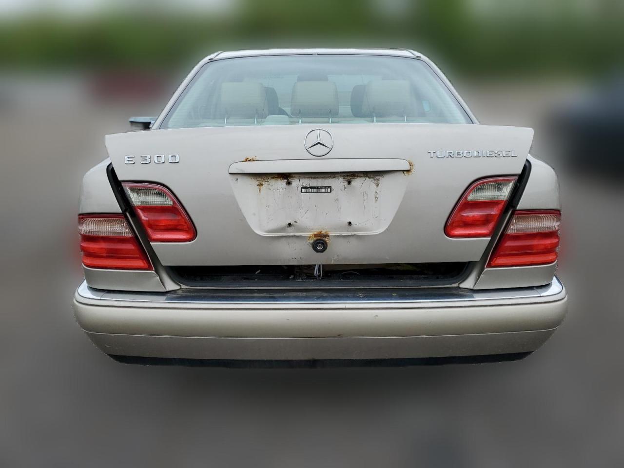 1999 Mercedes-Benz E 300Td VIN: WDBJF25H3XA846705 Lot: 58572484