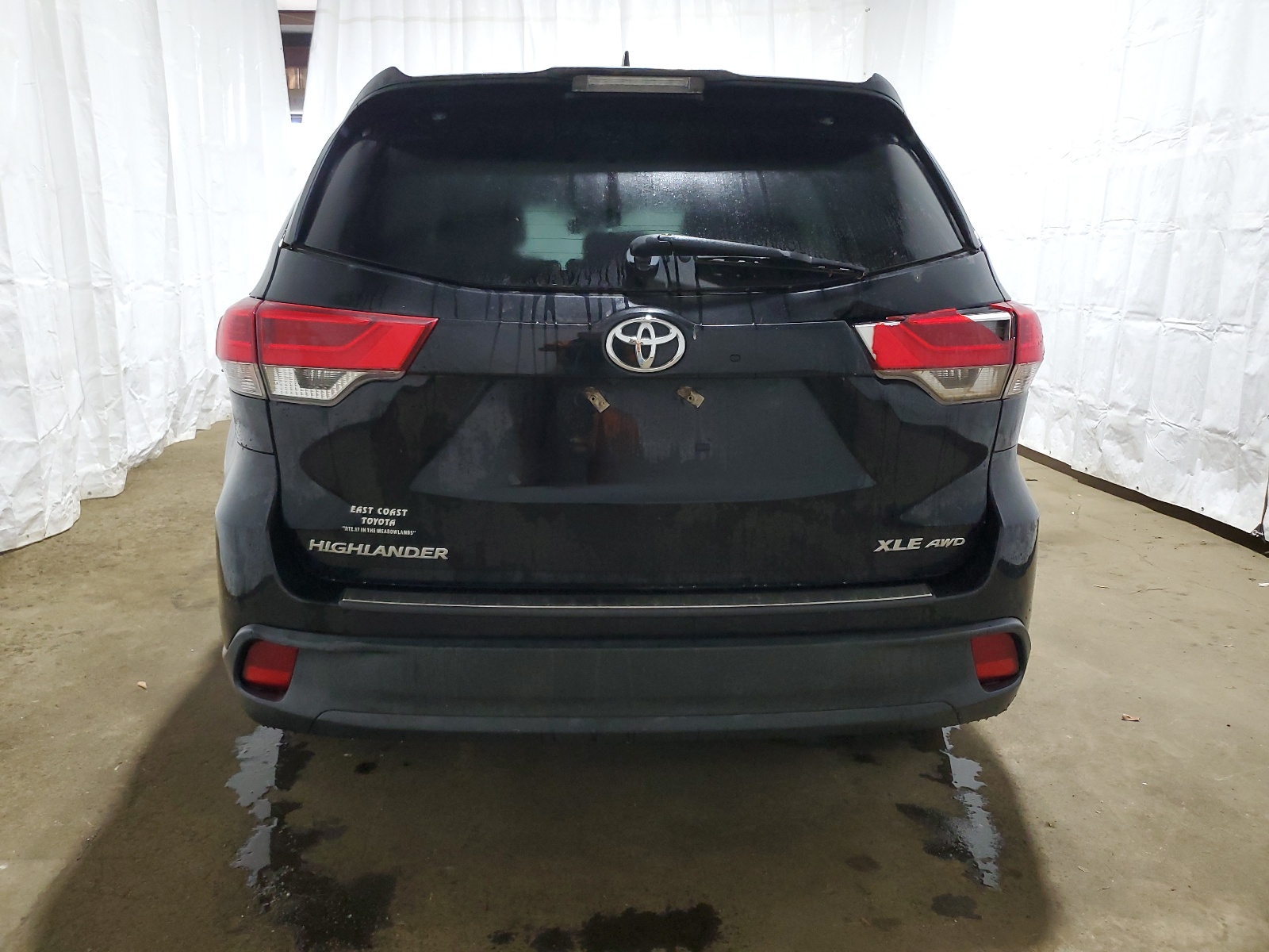 5TDJZRFHXJS876407 2018 Toyota Highlander Se