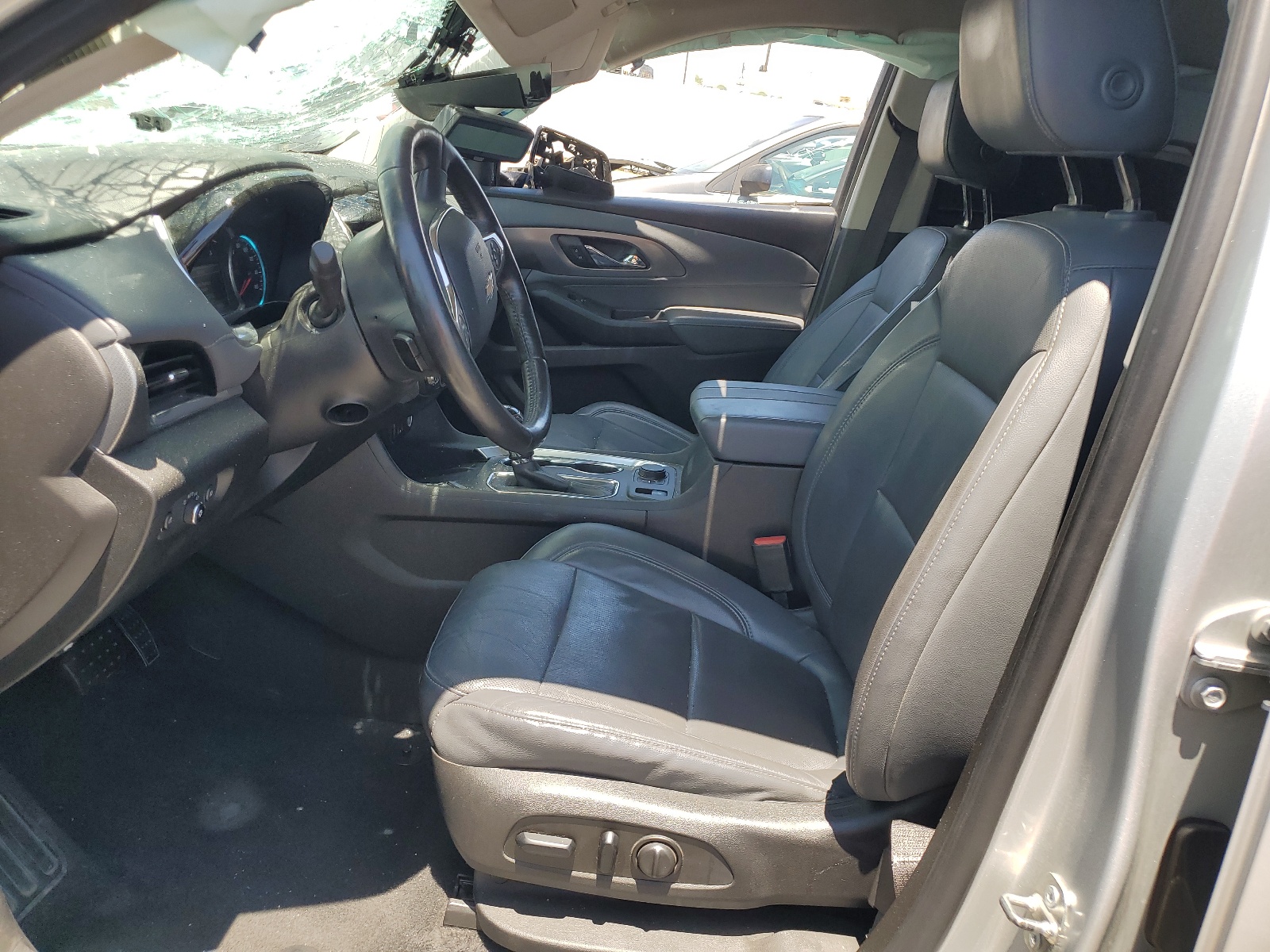 1GNERKKW3JJ127241 2018 Chevrolet Traverse Premier