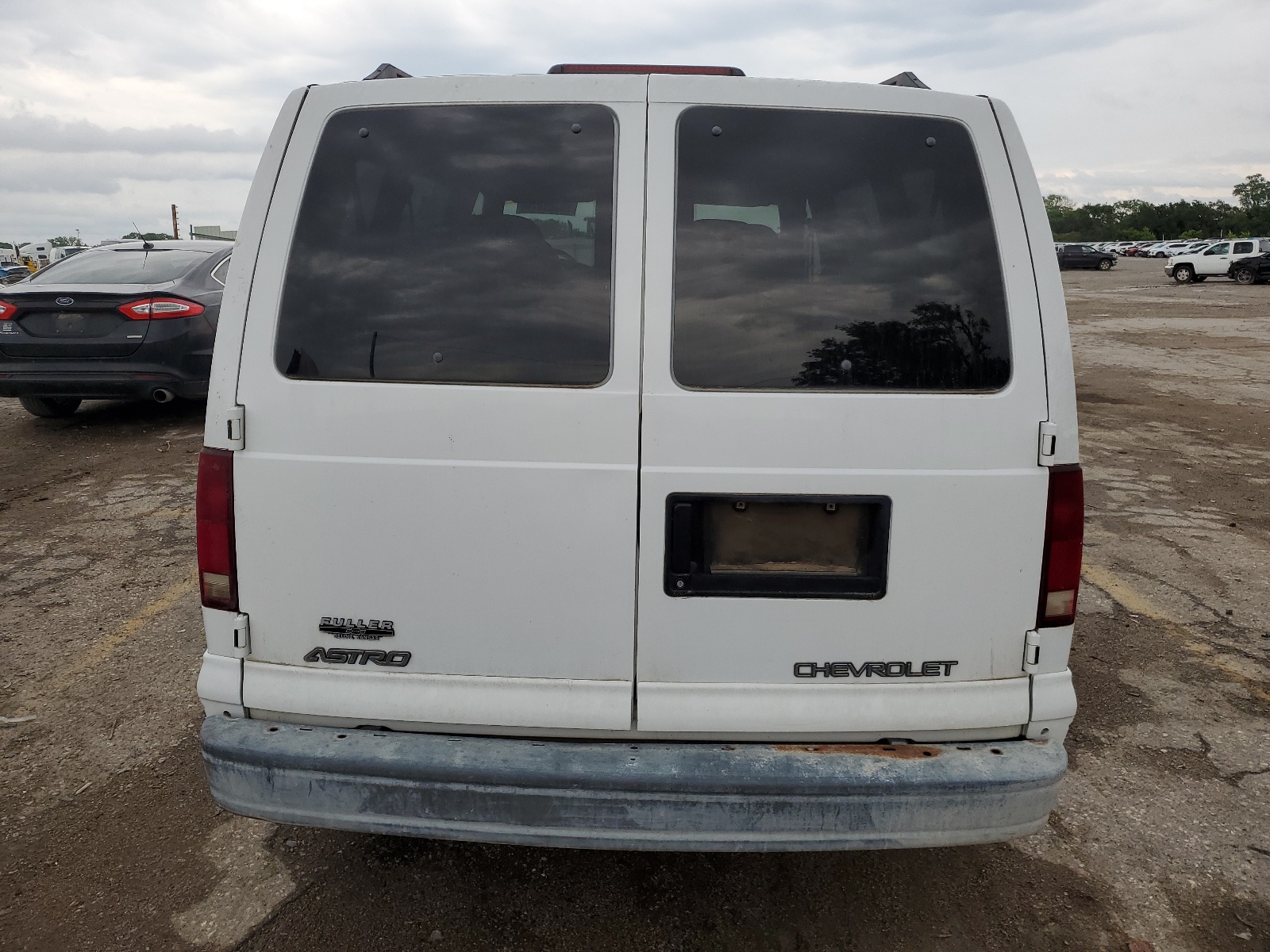1GNDM19W7XB161485 1999 Chevrolet Astro