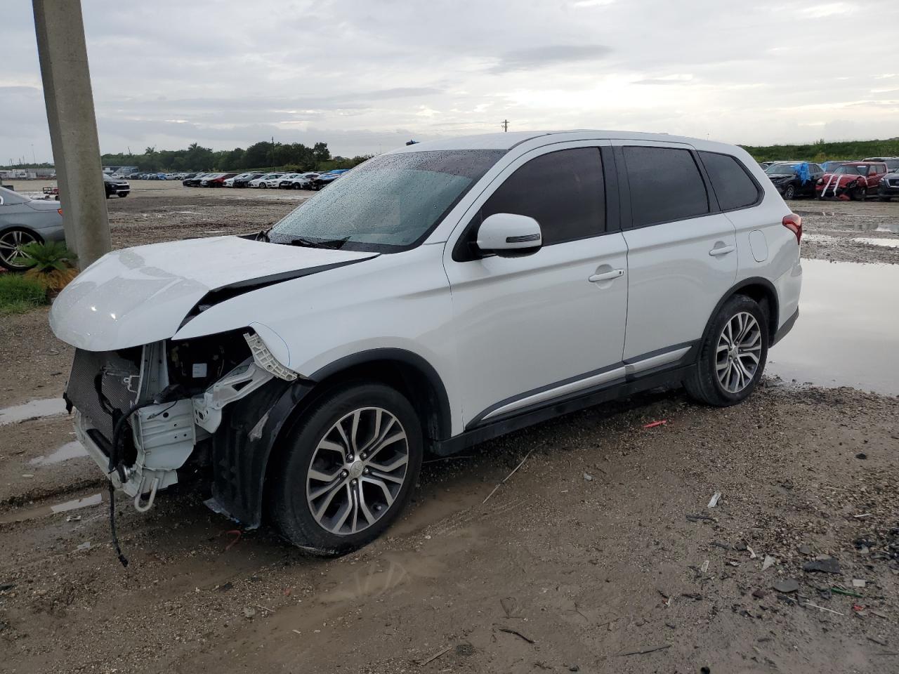 JA4AD3A31JZ012166 2018 MITSUBISHI OUTLANDER - Image 1