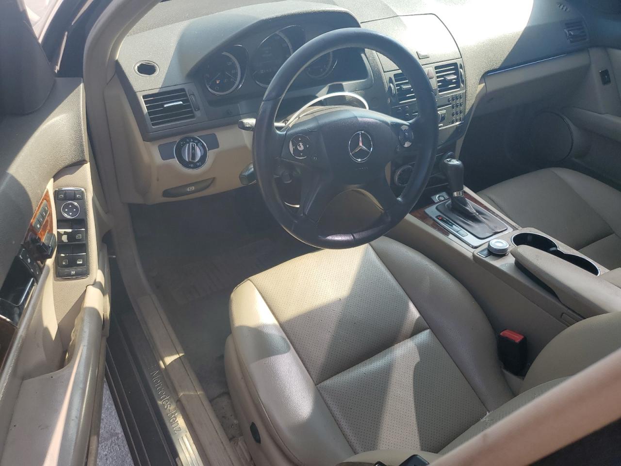 2010 Mercedes-Benz C 300 4Matic VIN: WDDGF8BBXAF417074 Lot: 61030494