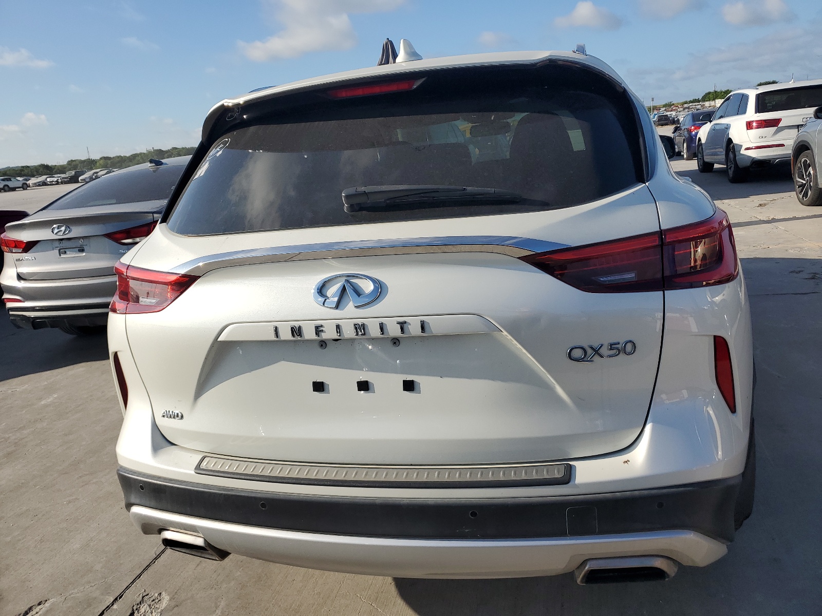 3PCAJ5M30KF124258 2019 Infiniti Qx50 Essential