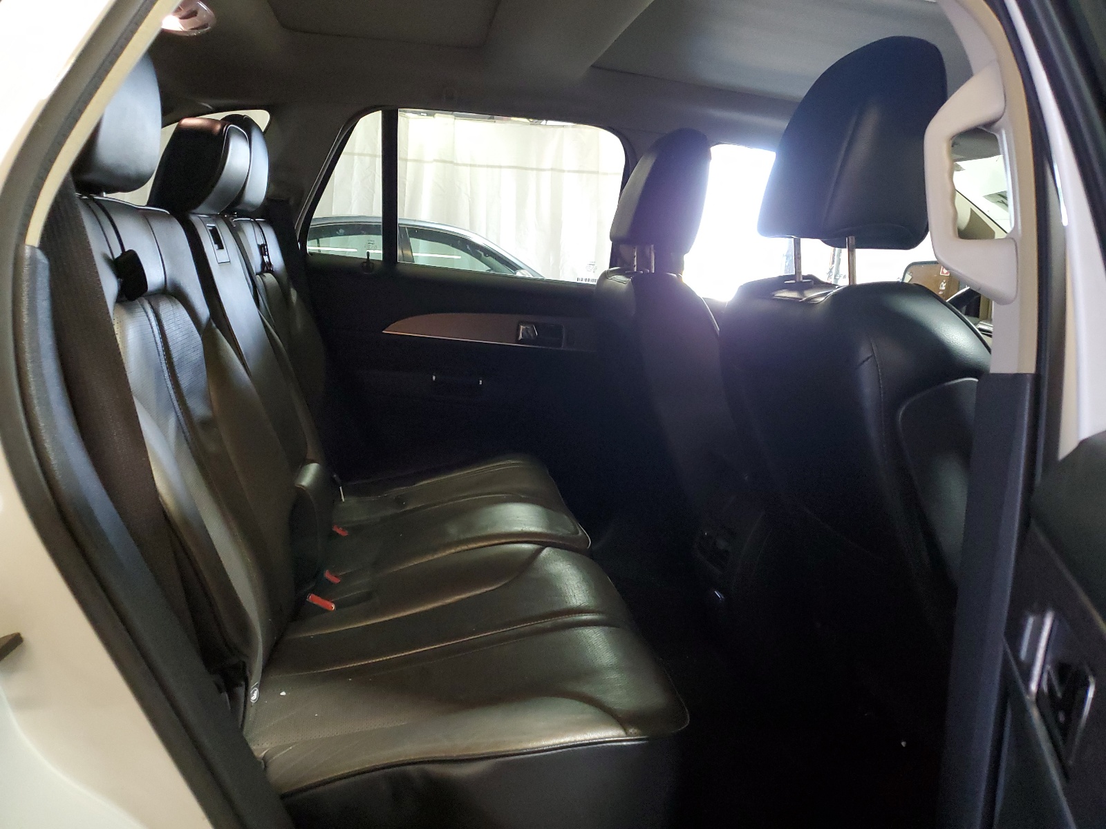 2LMDJ8JK8BBJ16626 2011 Lincoln Mkx