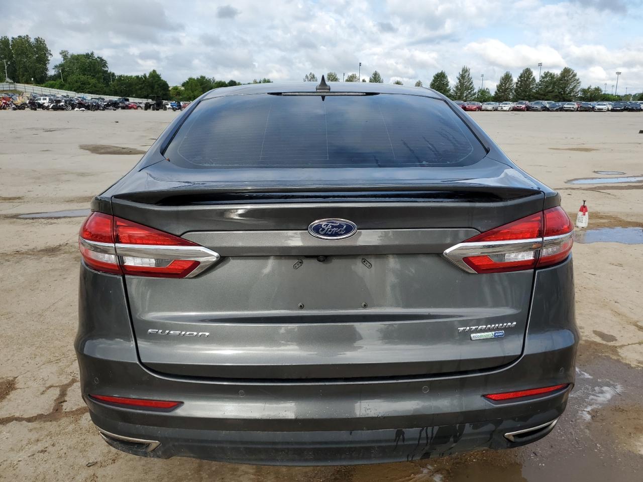 2020 Ford Fusion - Image 6