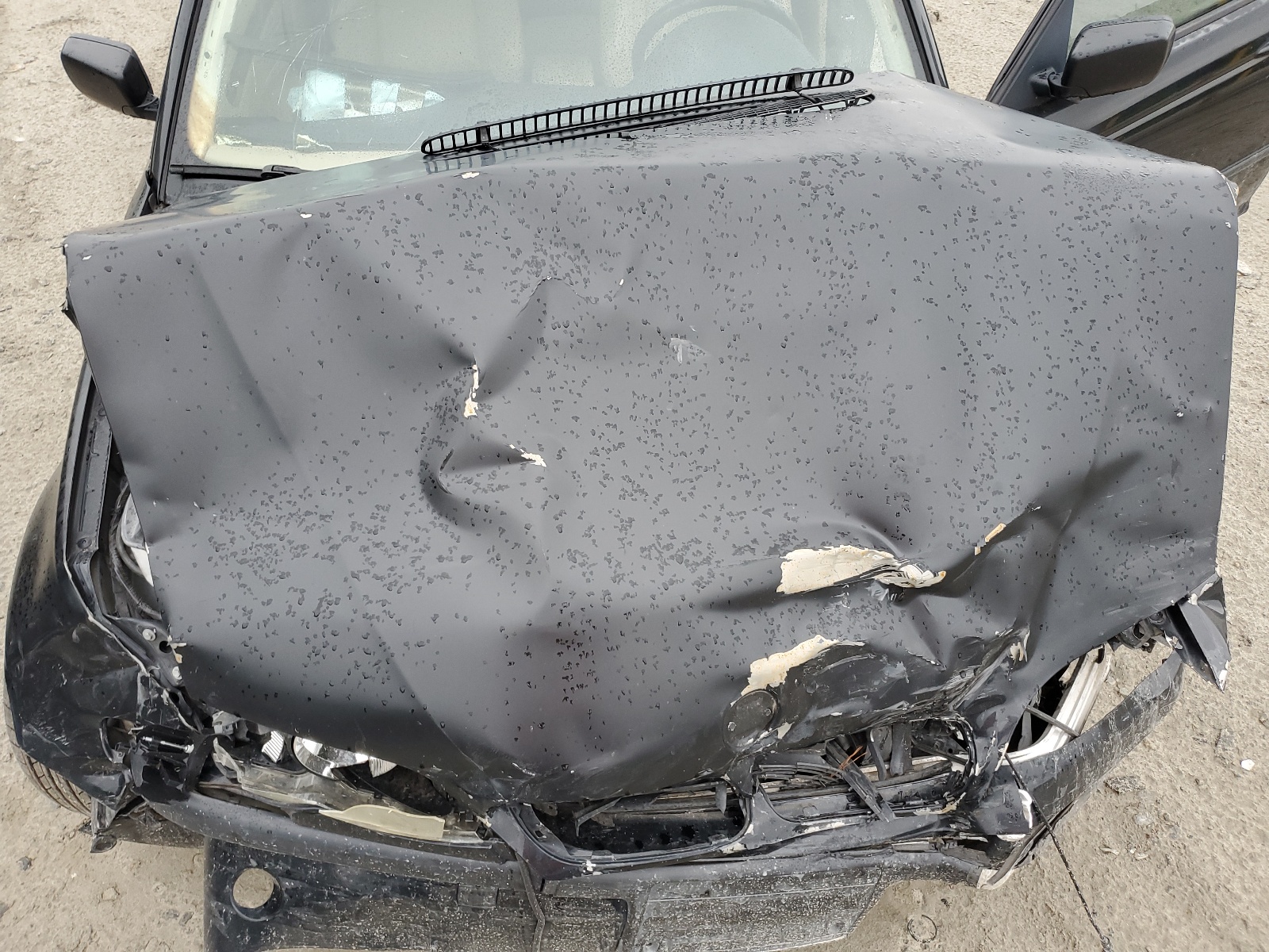 WBAEV33454KR33648 2004 BMW 325 I