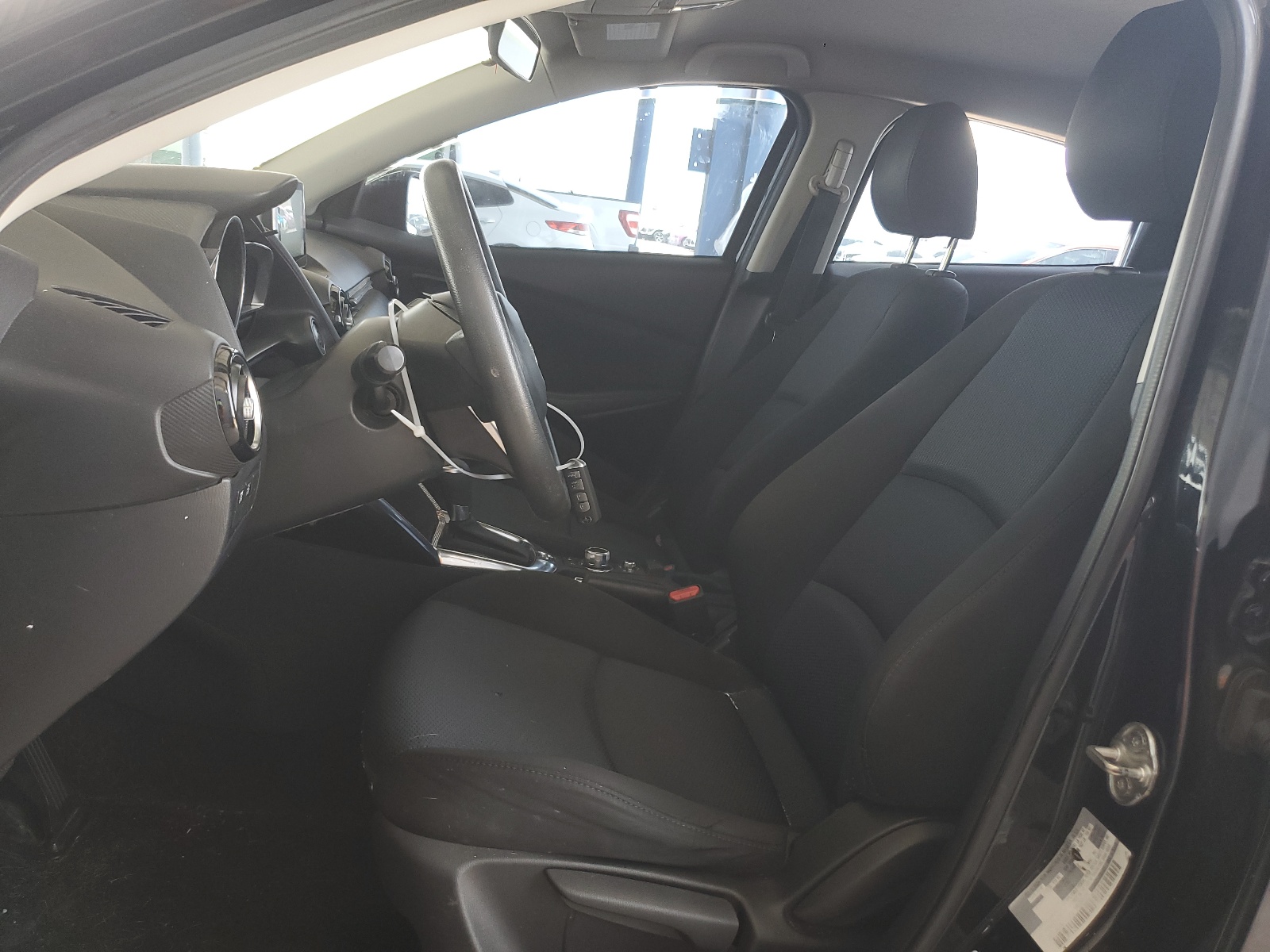 3MYDLBZV9GY127818 2016 Toyota Scion Ia