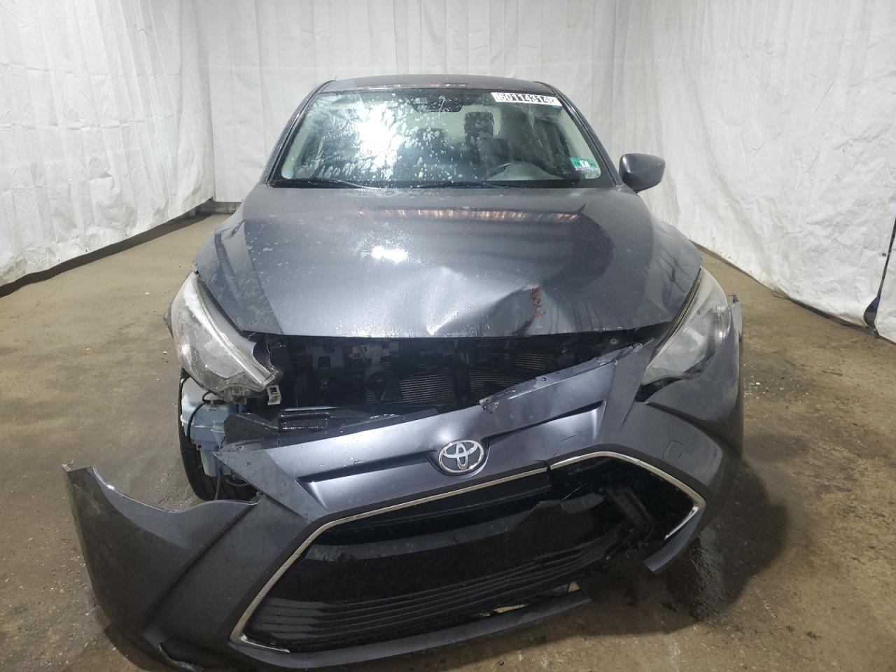 2017 Toyota Yaris - Image 5