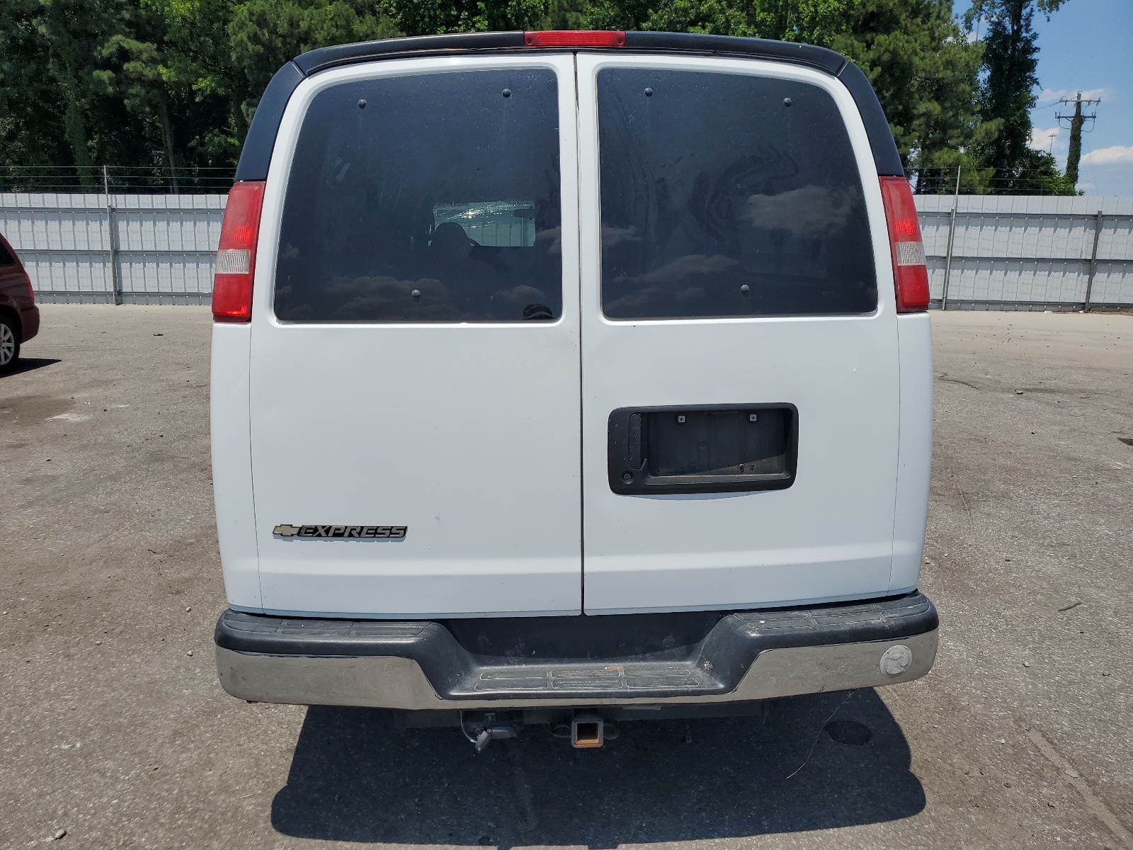 1GAZGPFG9H1218839 2017 Chevrolet Express G3500 Lt