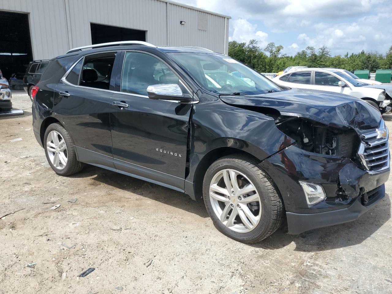 VIN 2GNAXYEX8L6257124 2020 CHEVROLET EQUINOX no.4