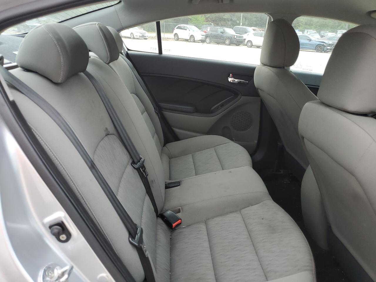 2016 Kia Forte - Image 11