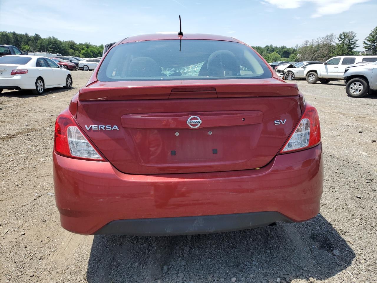 3N1CN7AP6JL865081 2018 Nissan Versa S