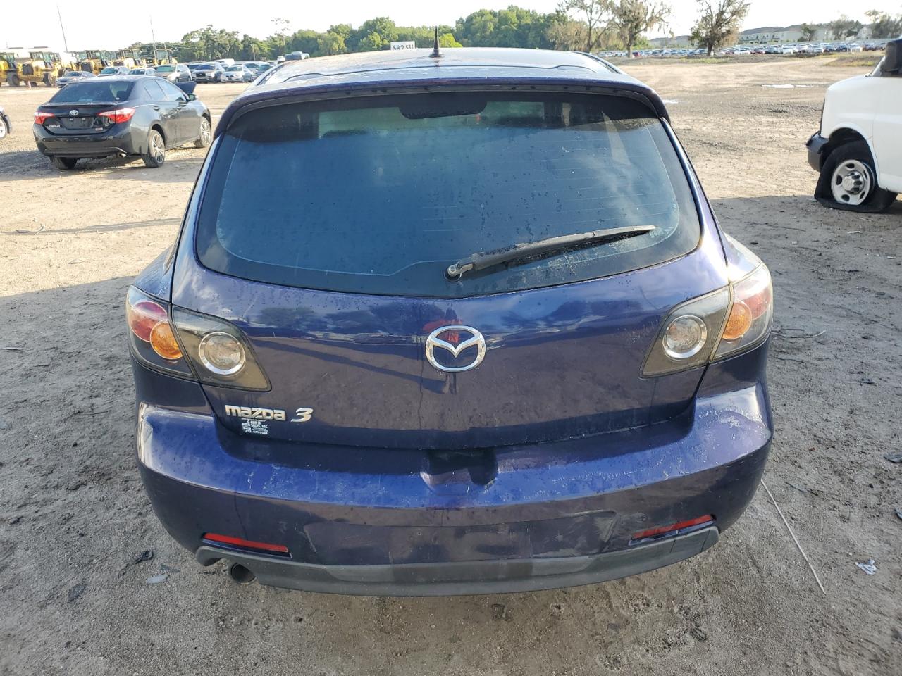 2005 Mazda 3 Hatchback VIN: JM1BK343051237274 Lot: 60730894