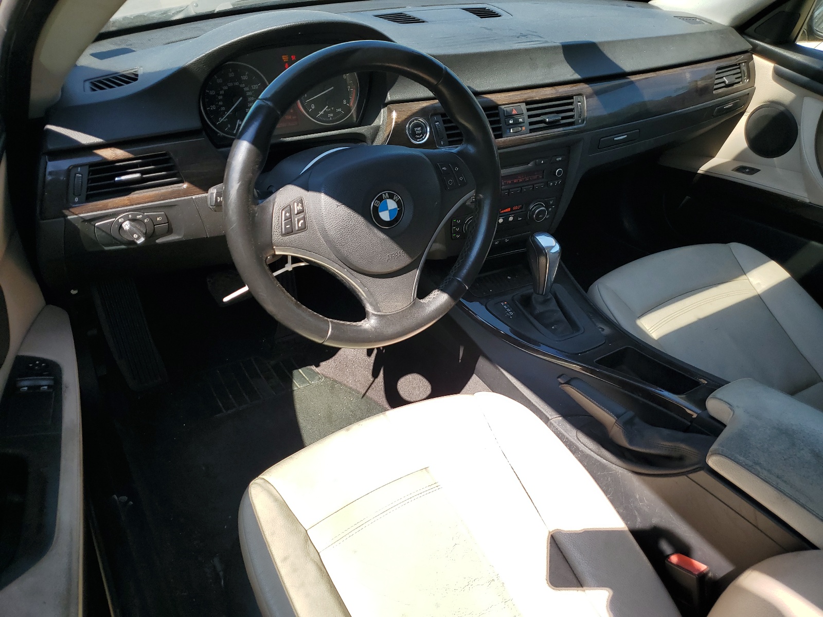 WBAKF3C58BE567205 2011 BMW 328 Xi