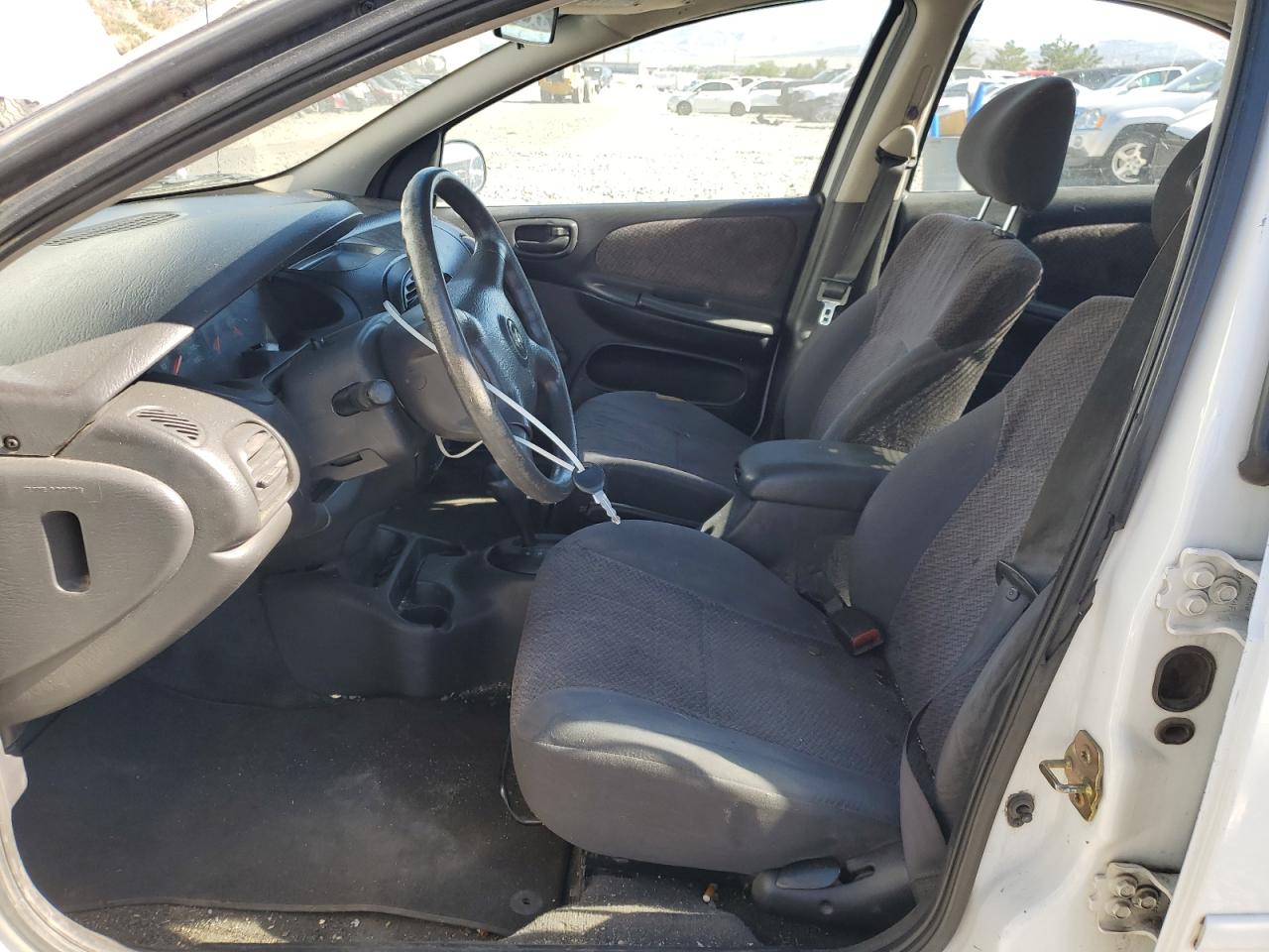 2000 Dodge Neon Base VIN: 1B3ES46C3YD581217 Lot: 61139024