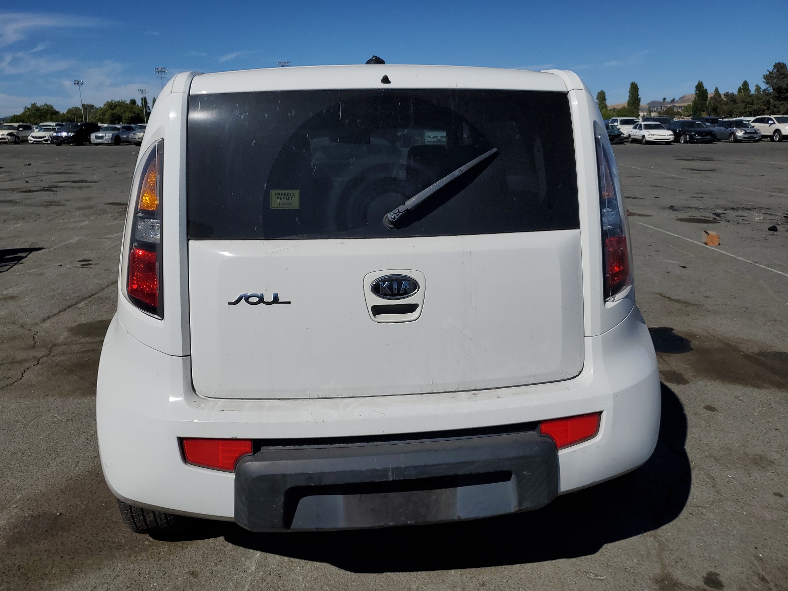 KNDJT2A2XB7704370 2011 Kia Soul +
