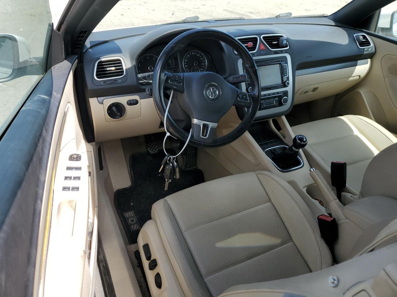 2011 Volkswagen Eos Komfort VIN: WVWAA7AH0BV001072 Lot: 59502444