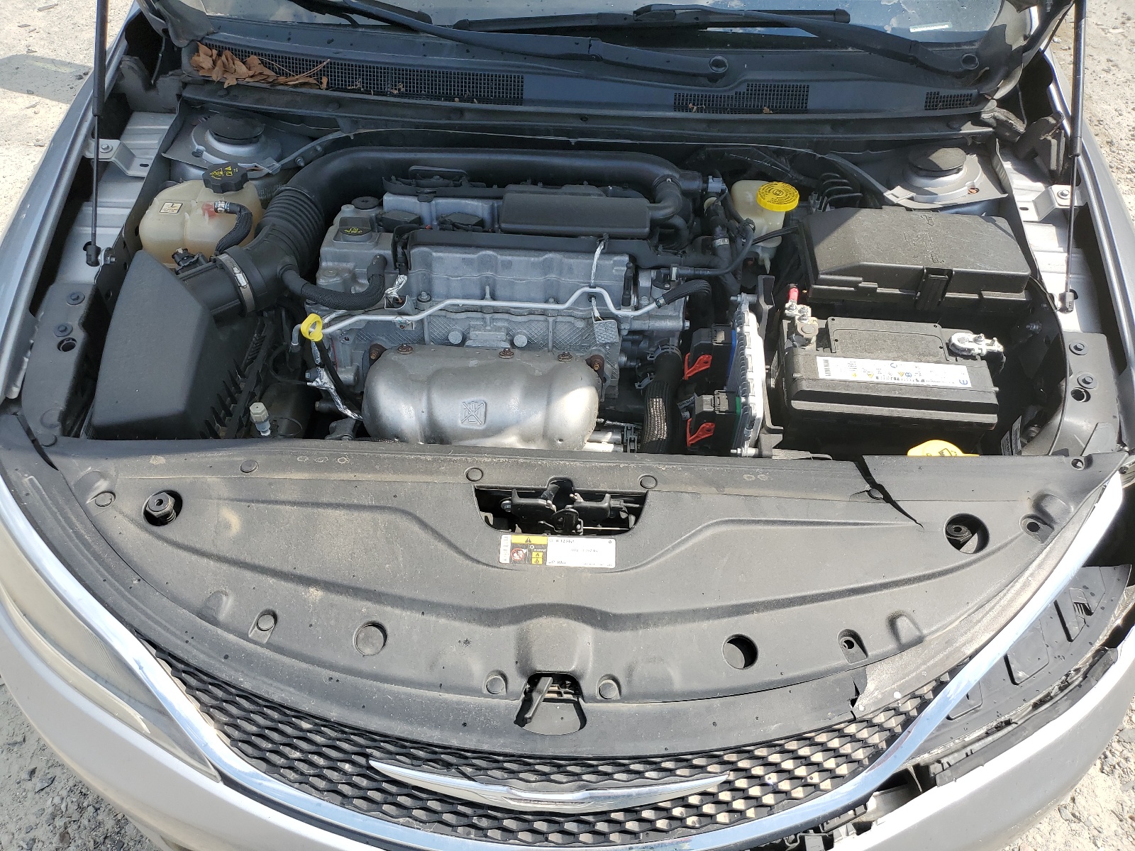 1C3CCCFB0GN162484 2016 Chrysler 200 Lx