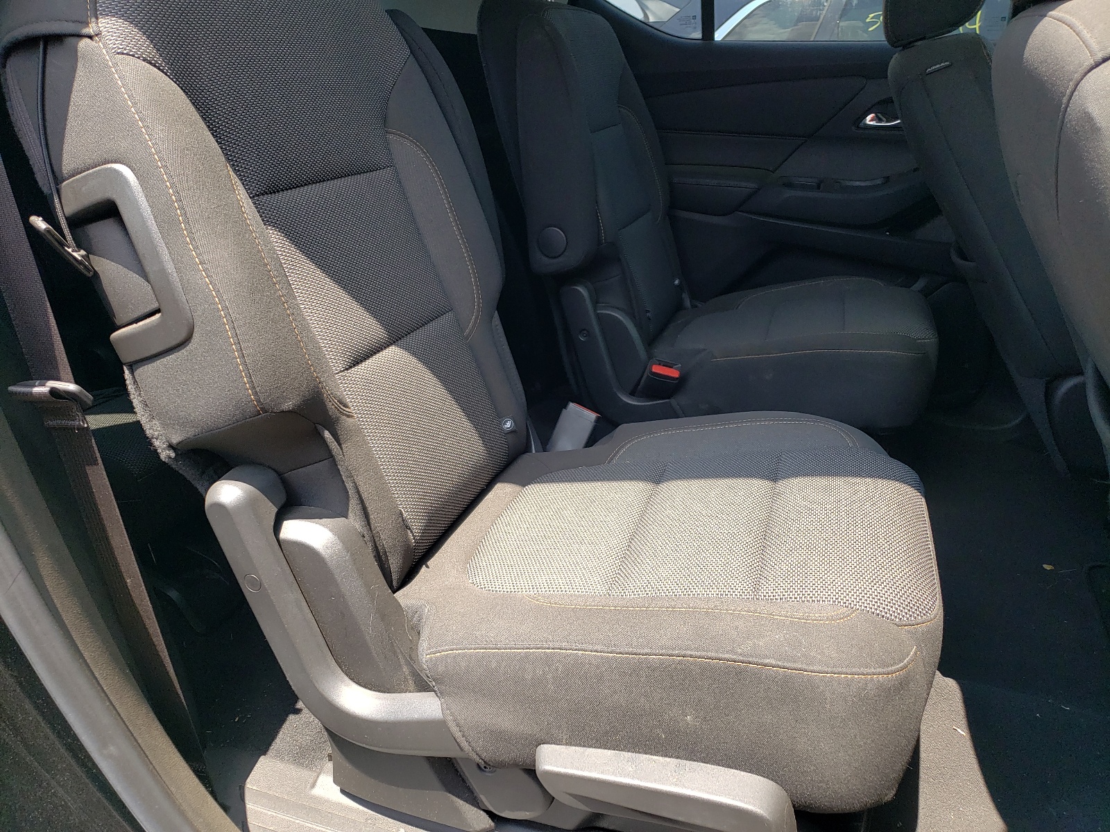 1GNERGKW5JJ166796 2018 Chevrolet Traverse Lt