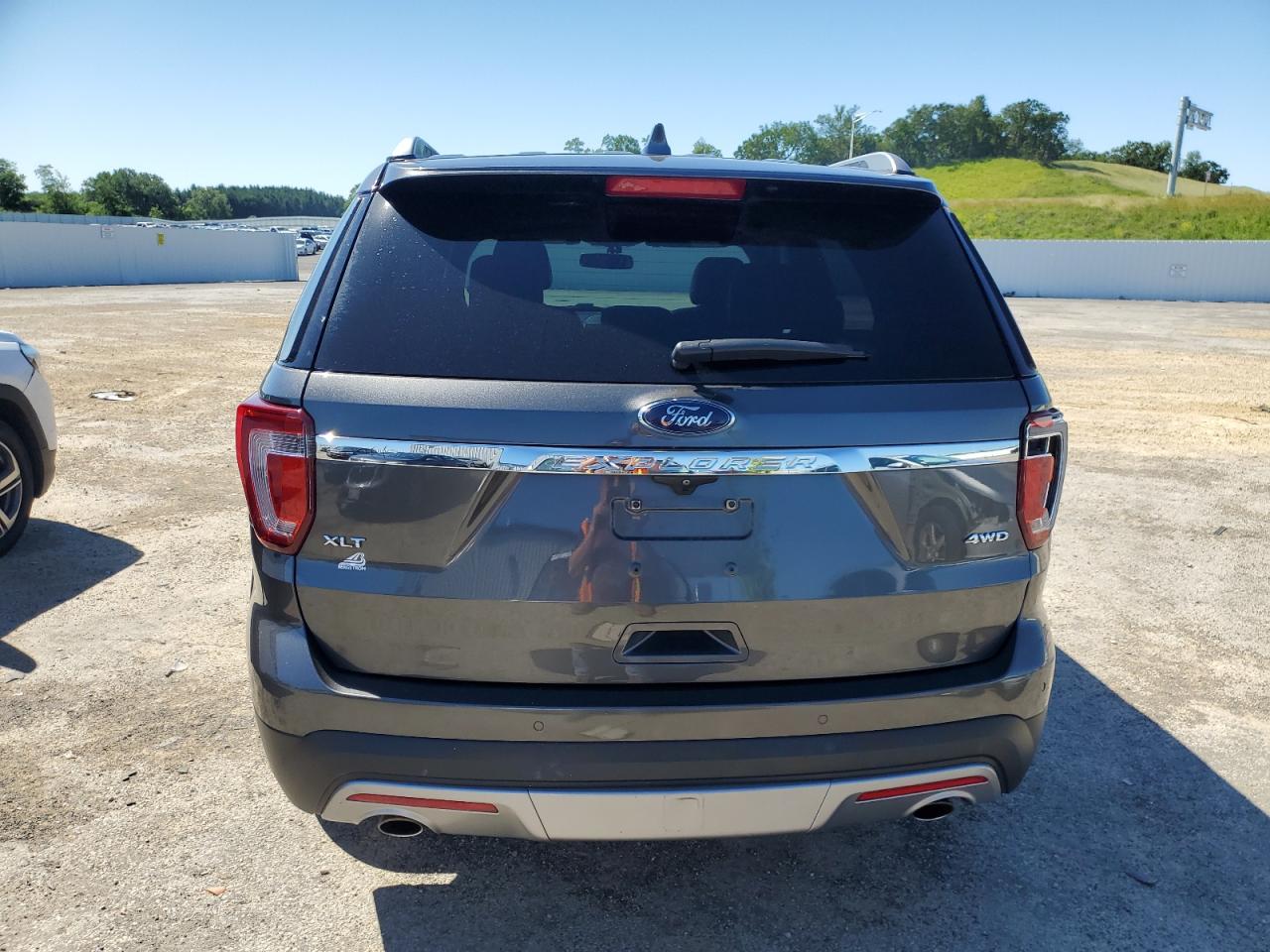 1FM5K8D88HGD50683 2017 Ford Explorer Xlt