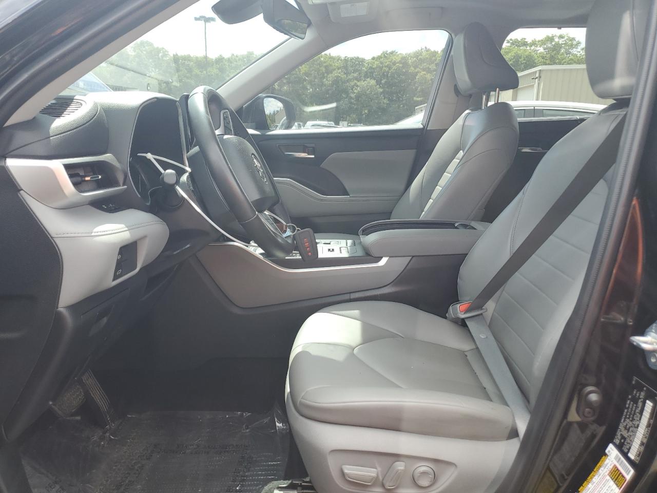 2022 Toyota Highlander Xle VIN: 5TDHZRBHXNS593936 Lot: 58493924