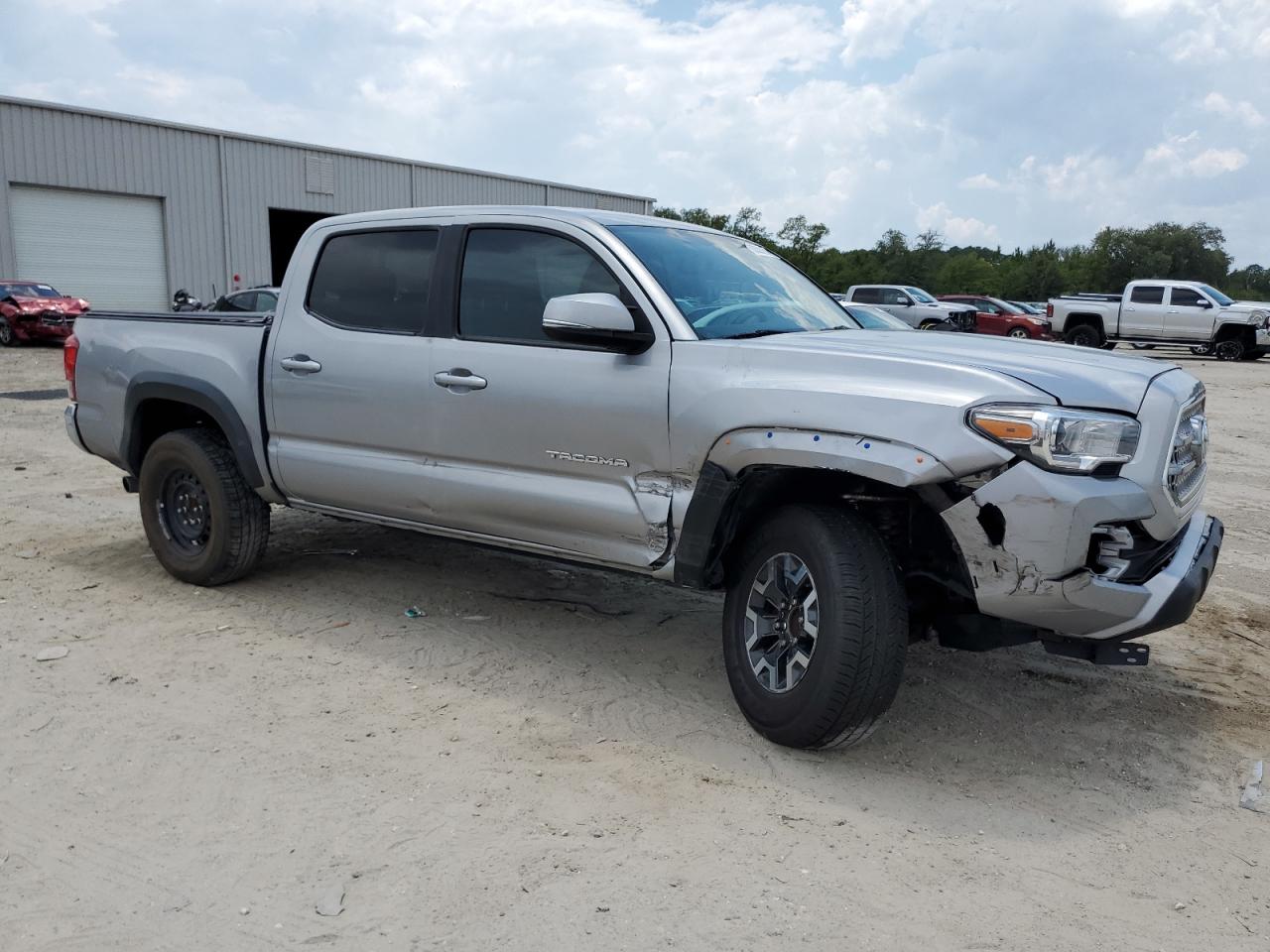 VIN 3TMAZ5CN7GM024026 2016 TOYOTA TACOMA no.4