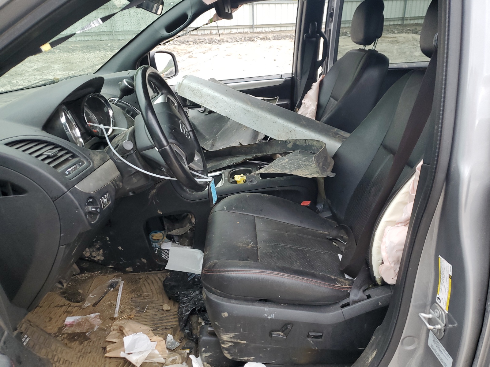 2C4RDGEGXGR352383 2016 Dodge Grand Caravan R/T