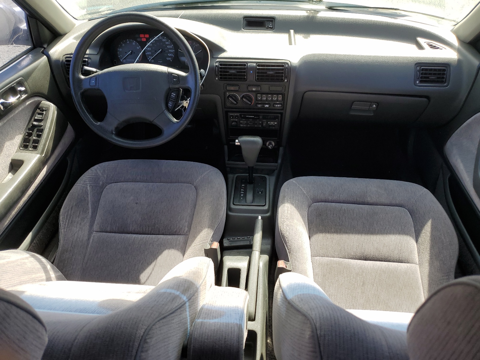 JHMCB7658NC056355 1992 Honda Accord Lx