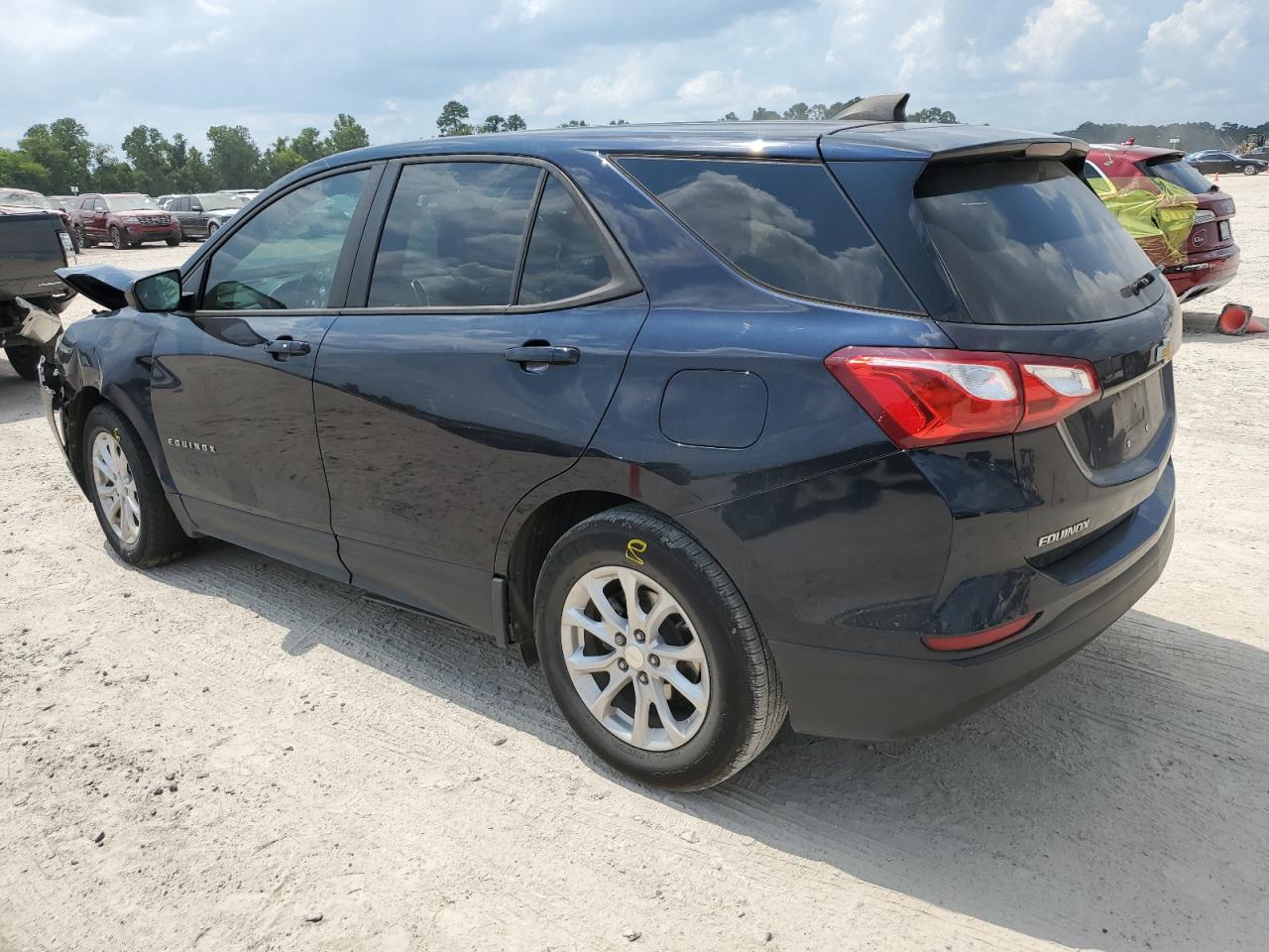 2020 Chevrolet Equinox - Image 2