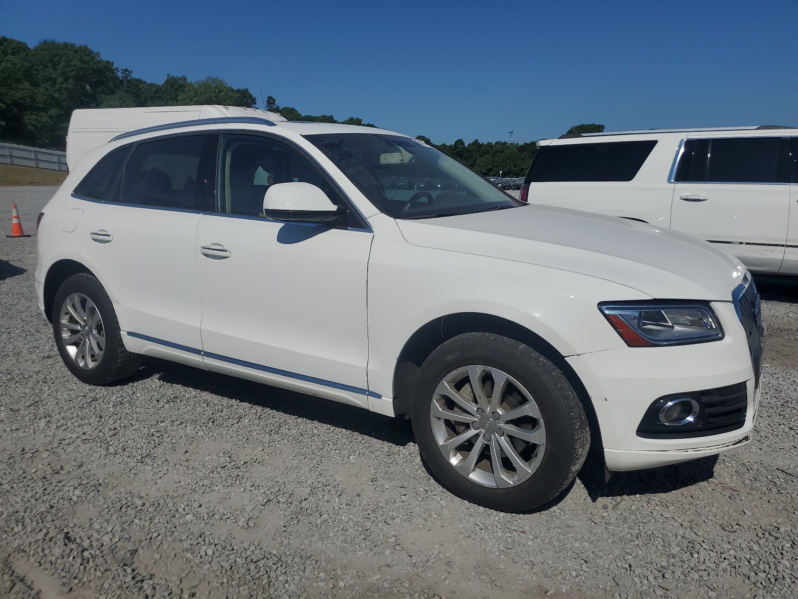 2016 Audi Q5 Premium vin: WA1C2AFP9GA011336