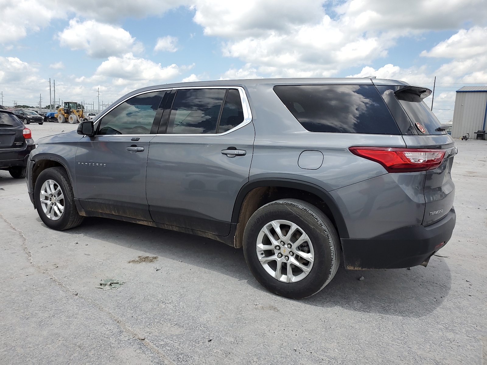 2019 Chevrolet Traverse Ls vin: 1GNERFKW6KJ272881