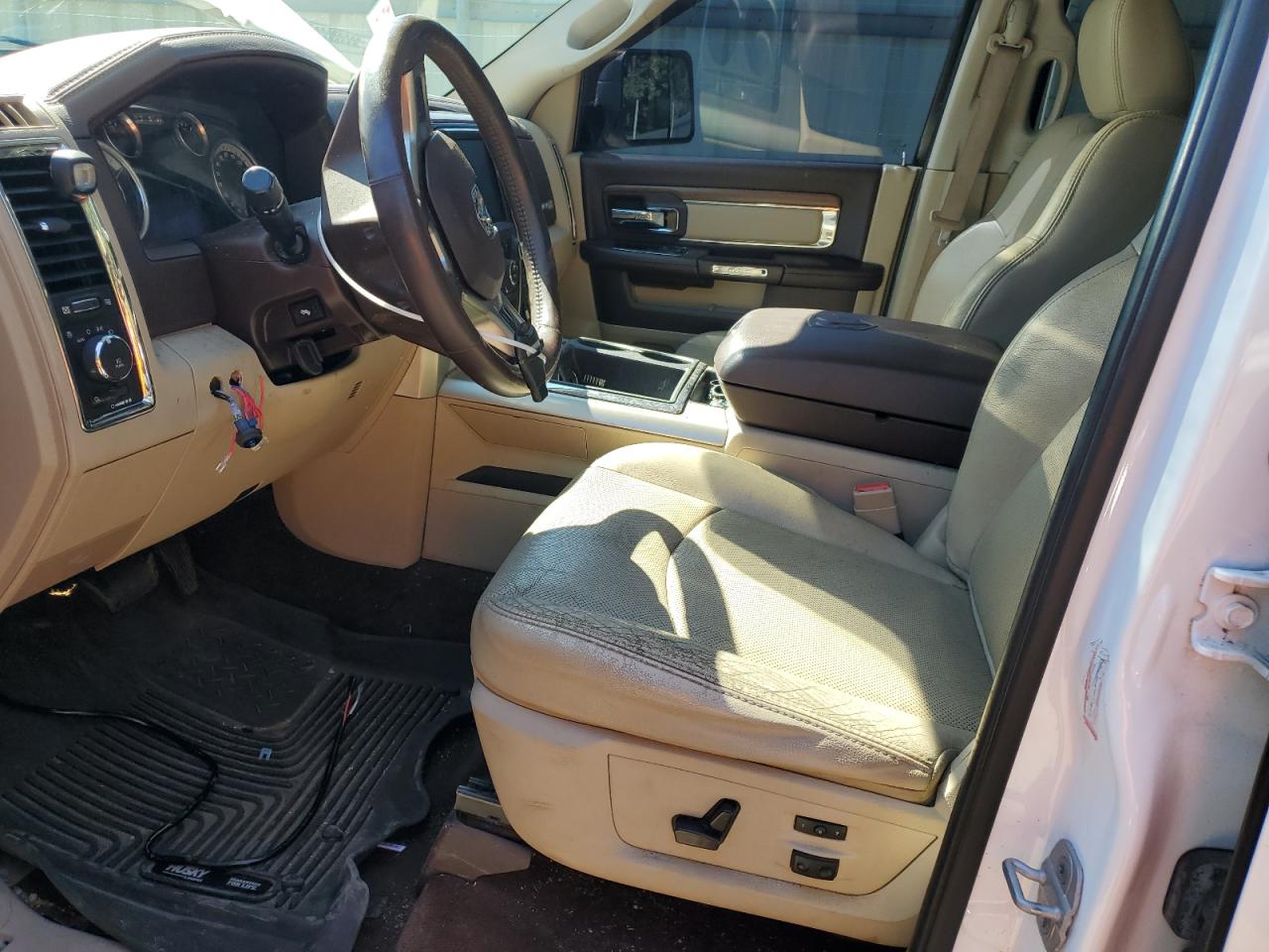 2014 Ram 1500 Laramie VIN: 1C6RR7NT2ES335093 Lot: 62361855