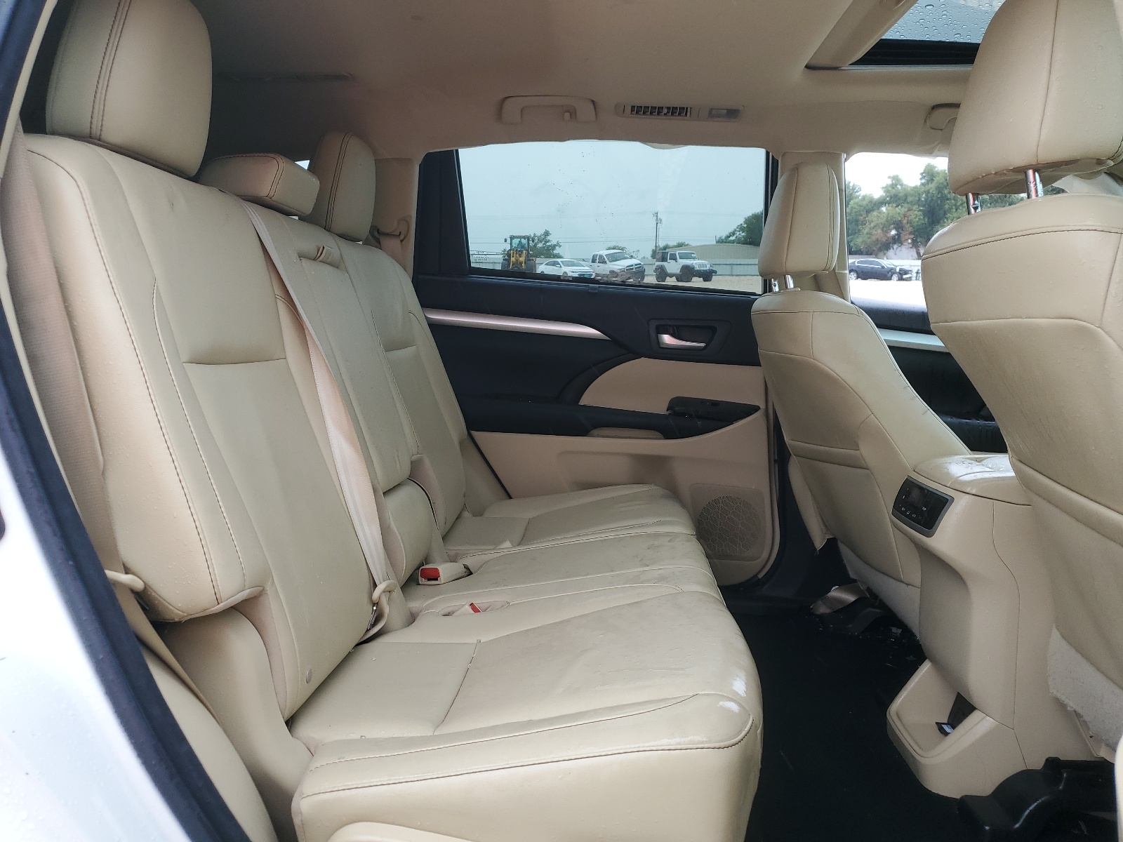 5TDKKRFH9GS167534 2016 Toyota Highlander Xle