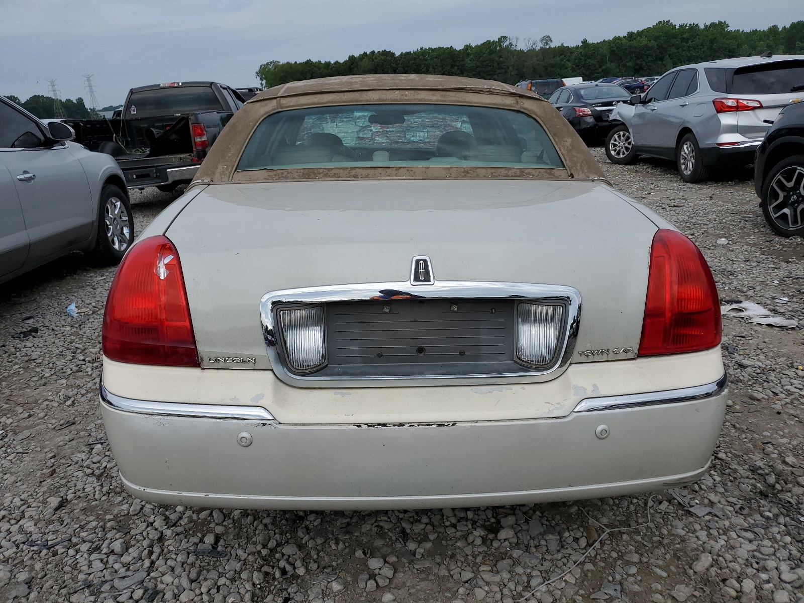 1LNHM85W05Y601707 2005 Lincoln Town Car Signature Long Wheelbase