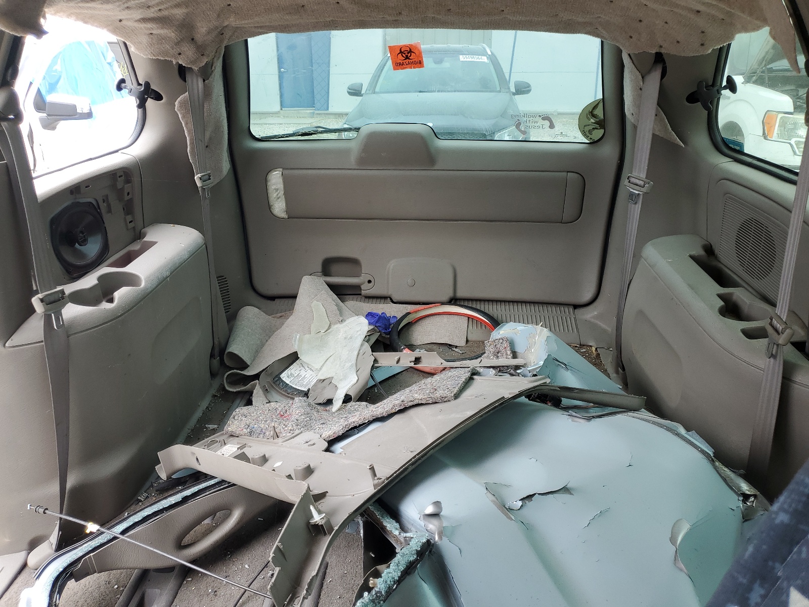 1B4GP25342B710760 2002 Dodge Caravan Se