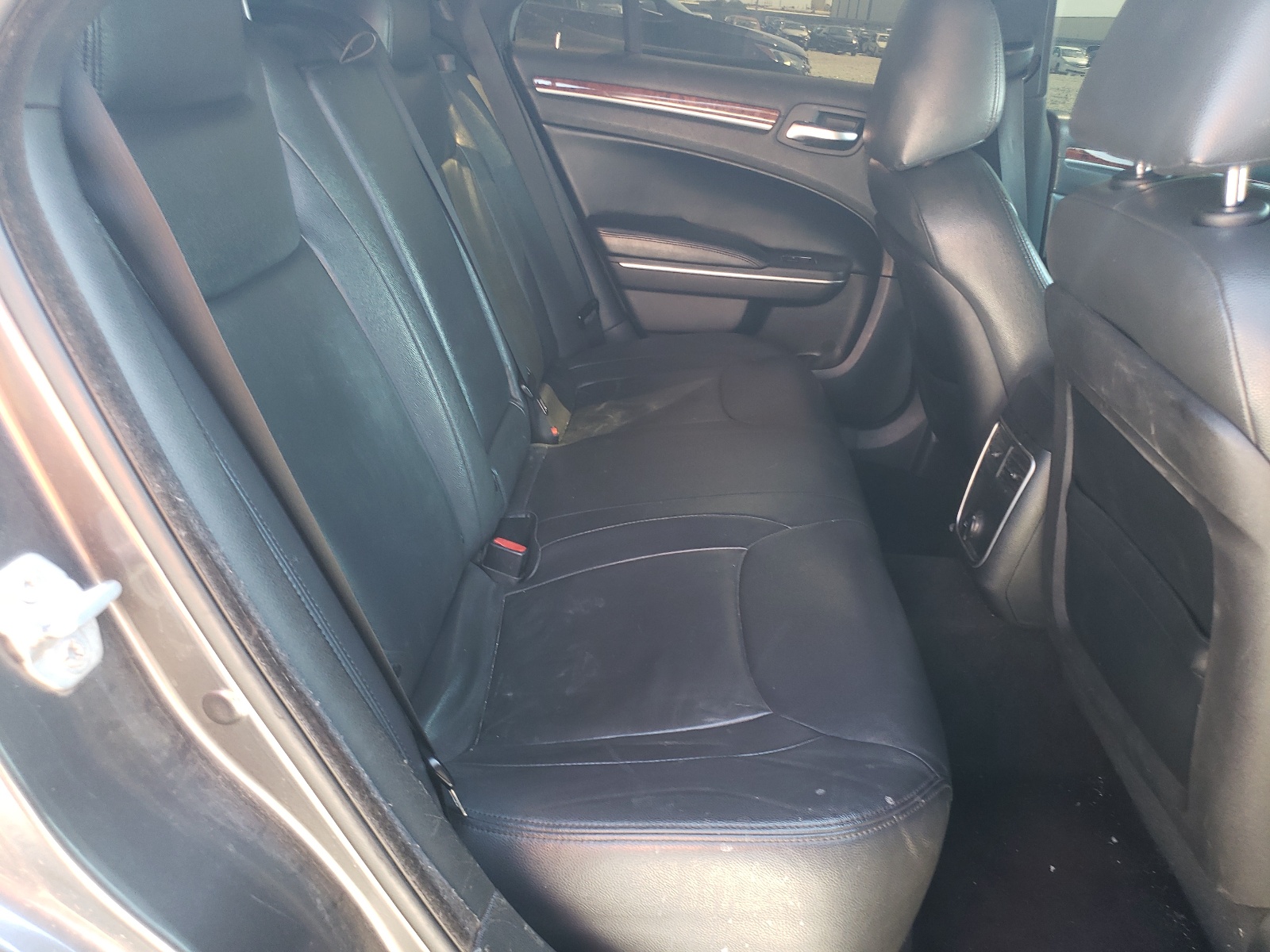 2C3CCAAG6EH376165 2014 Chrysler 300