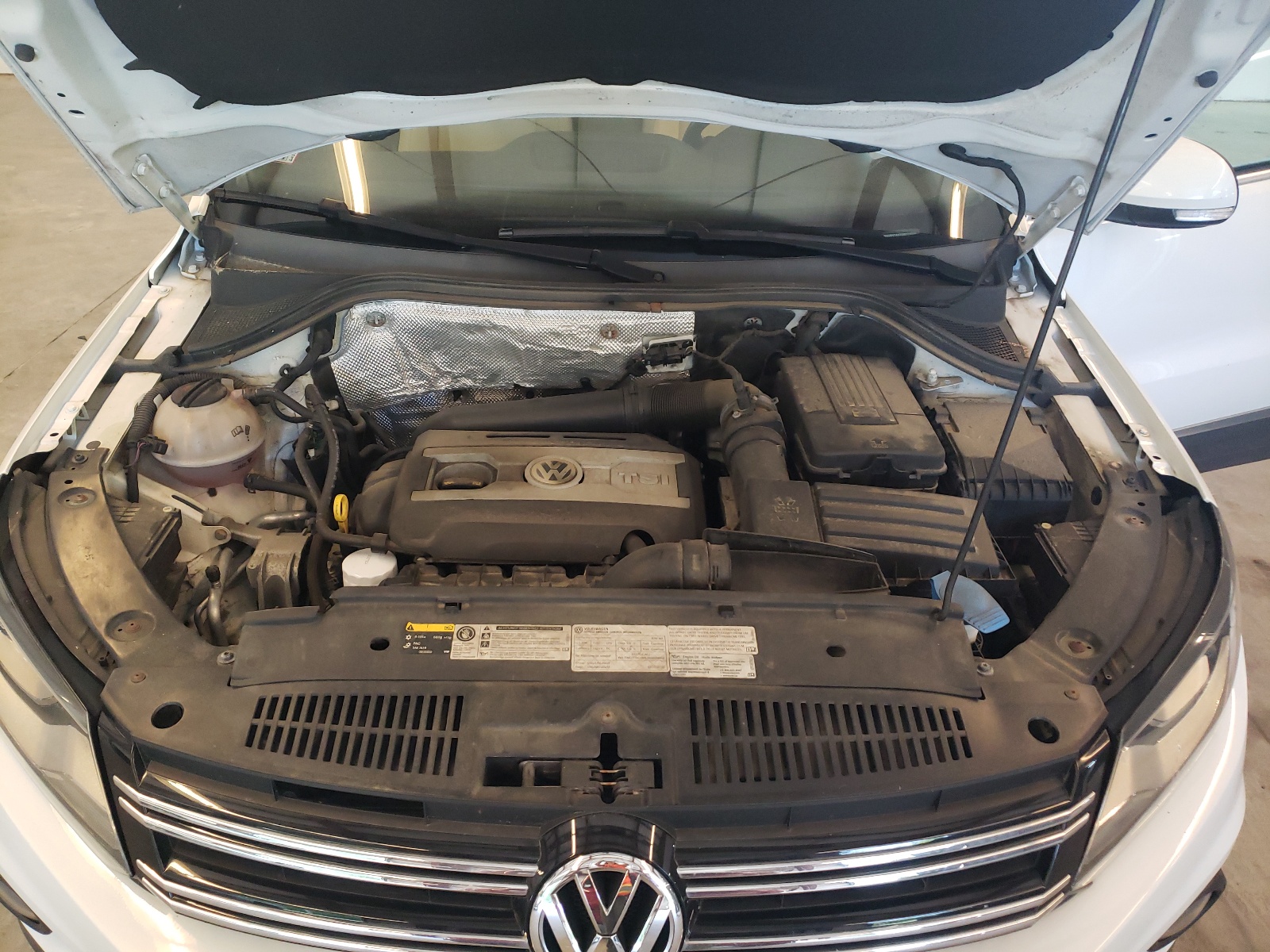 WVGBV7AX7GW522335 2016 Volkswagen Tiguan S