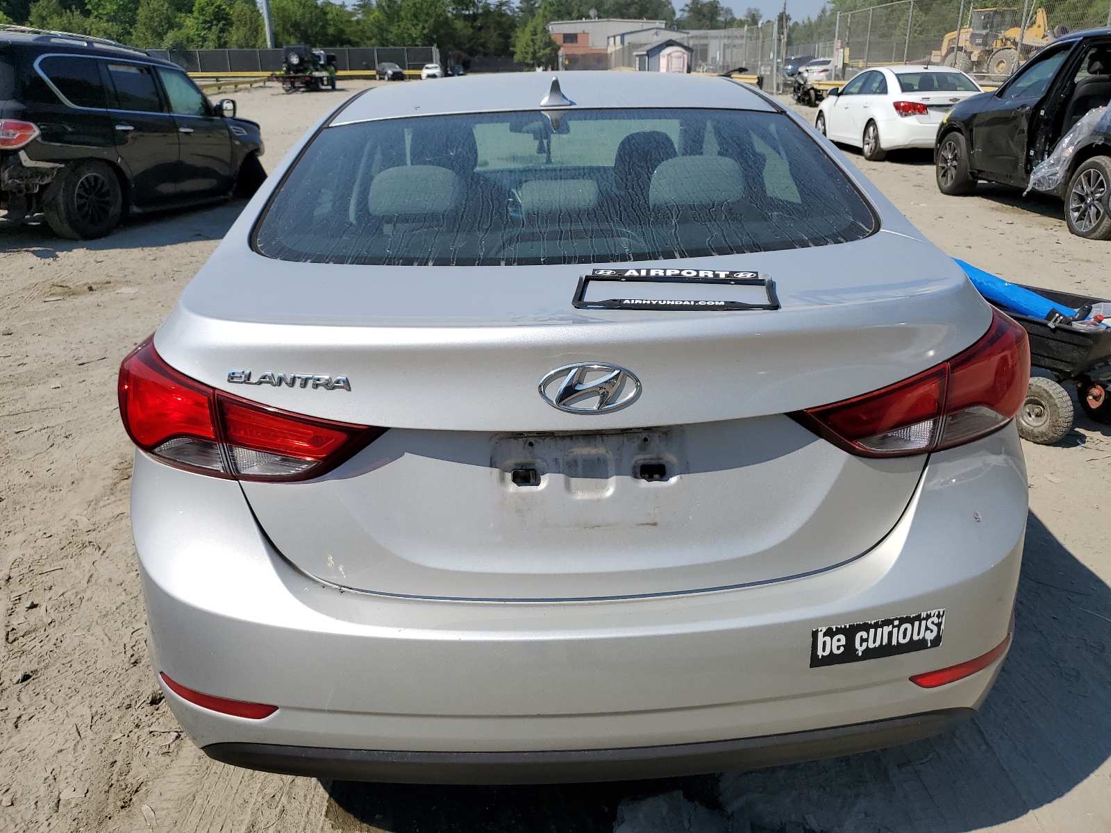 5NPDH4AE1FH615812 2015 Hyundai Elantra Se