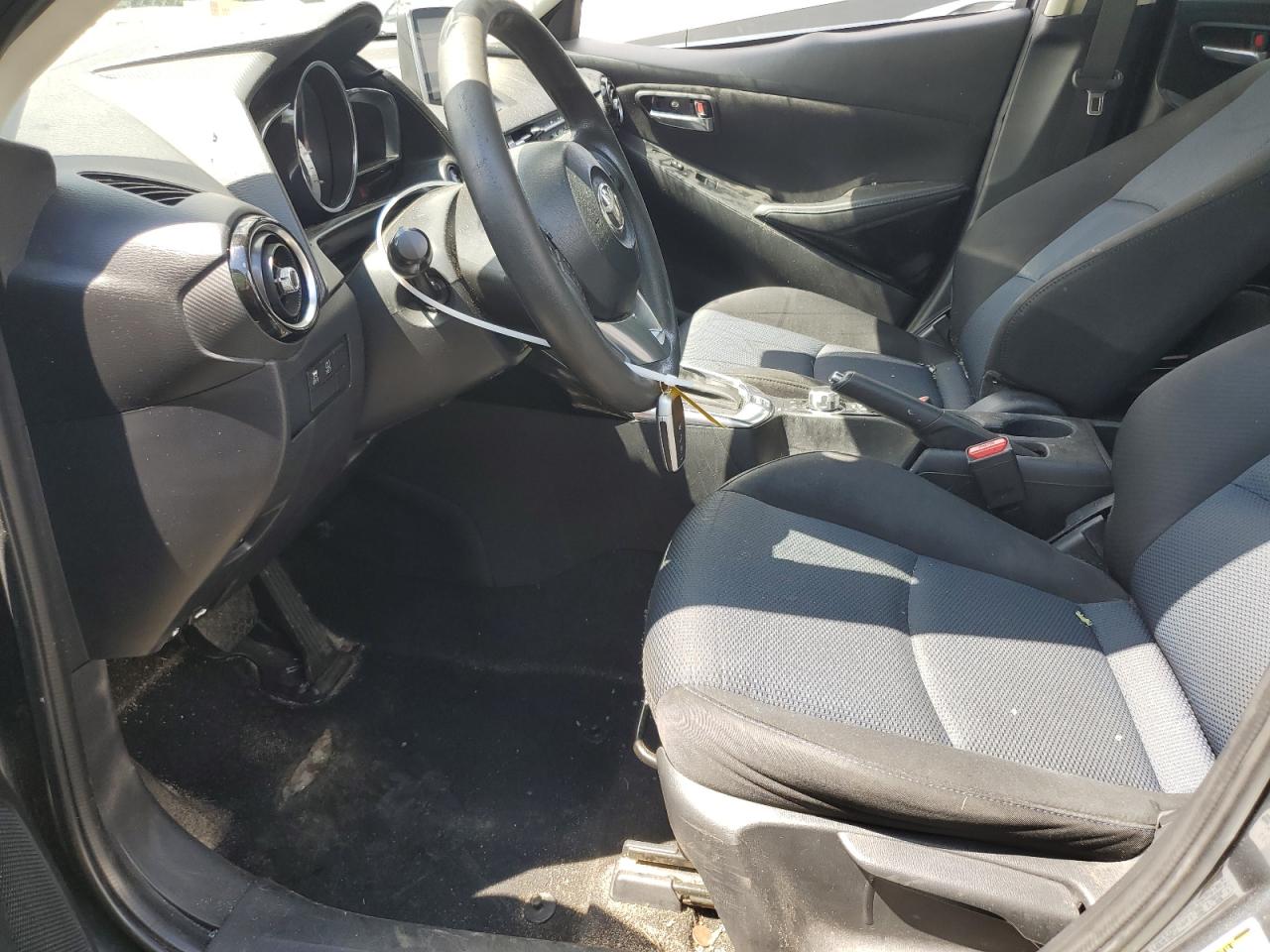 2017 Toyota Yaris - Image 7