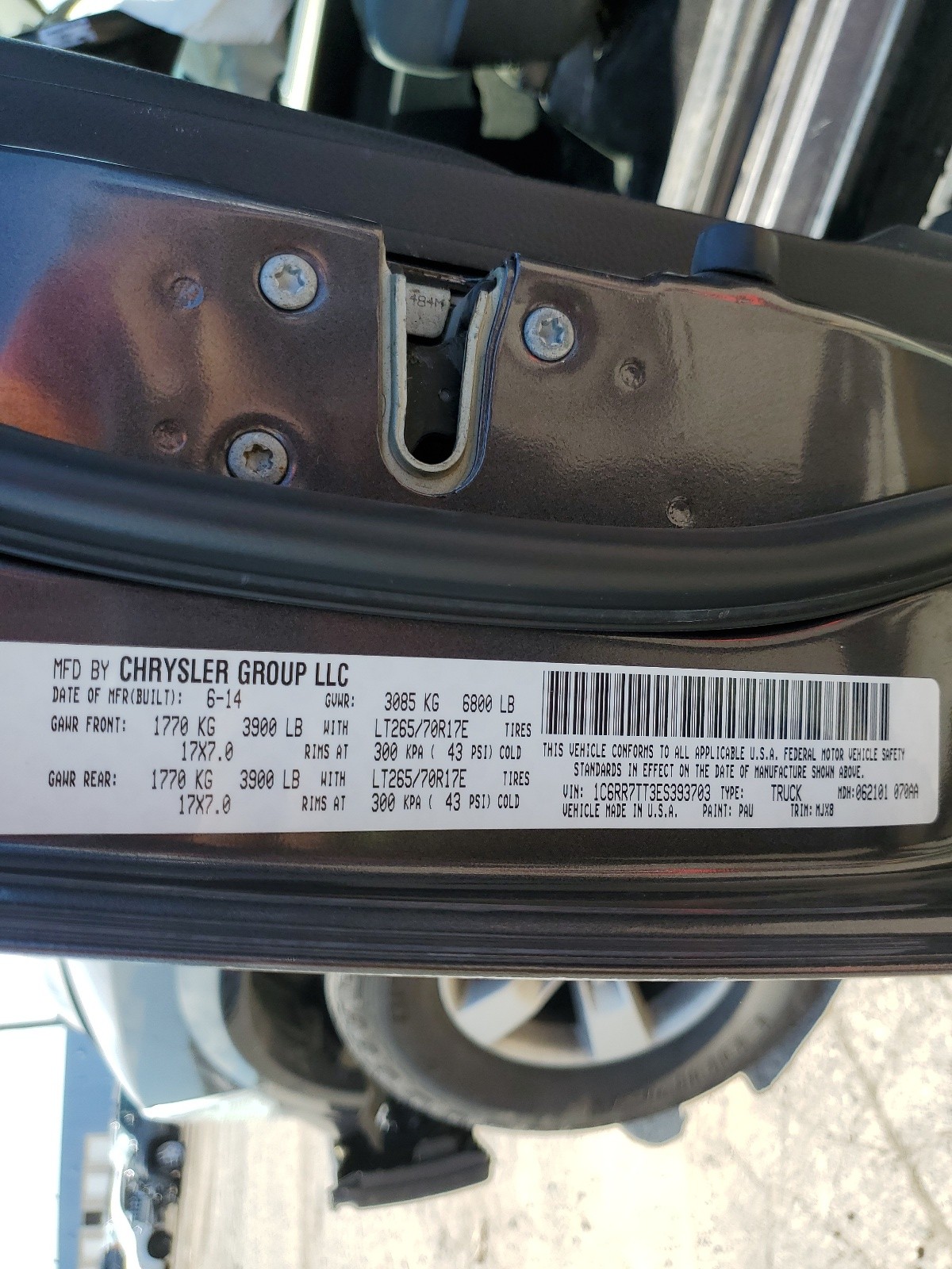 1C6RR7TT3ES393703 2014 Ram 1500 Slt