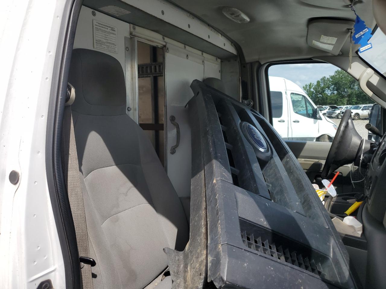 2016 Ford Econoline E450 Super Duty Cutaway Van VIN: 1FDXE4FSXGDC54068 Lot: 59031054