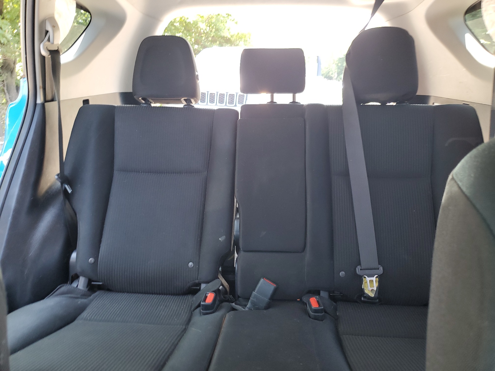 JTMZFREV6HD099944 2017 Toyota Rav4 Le