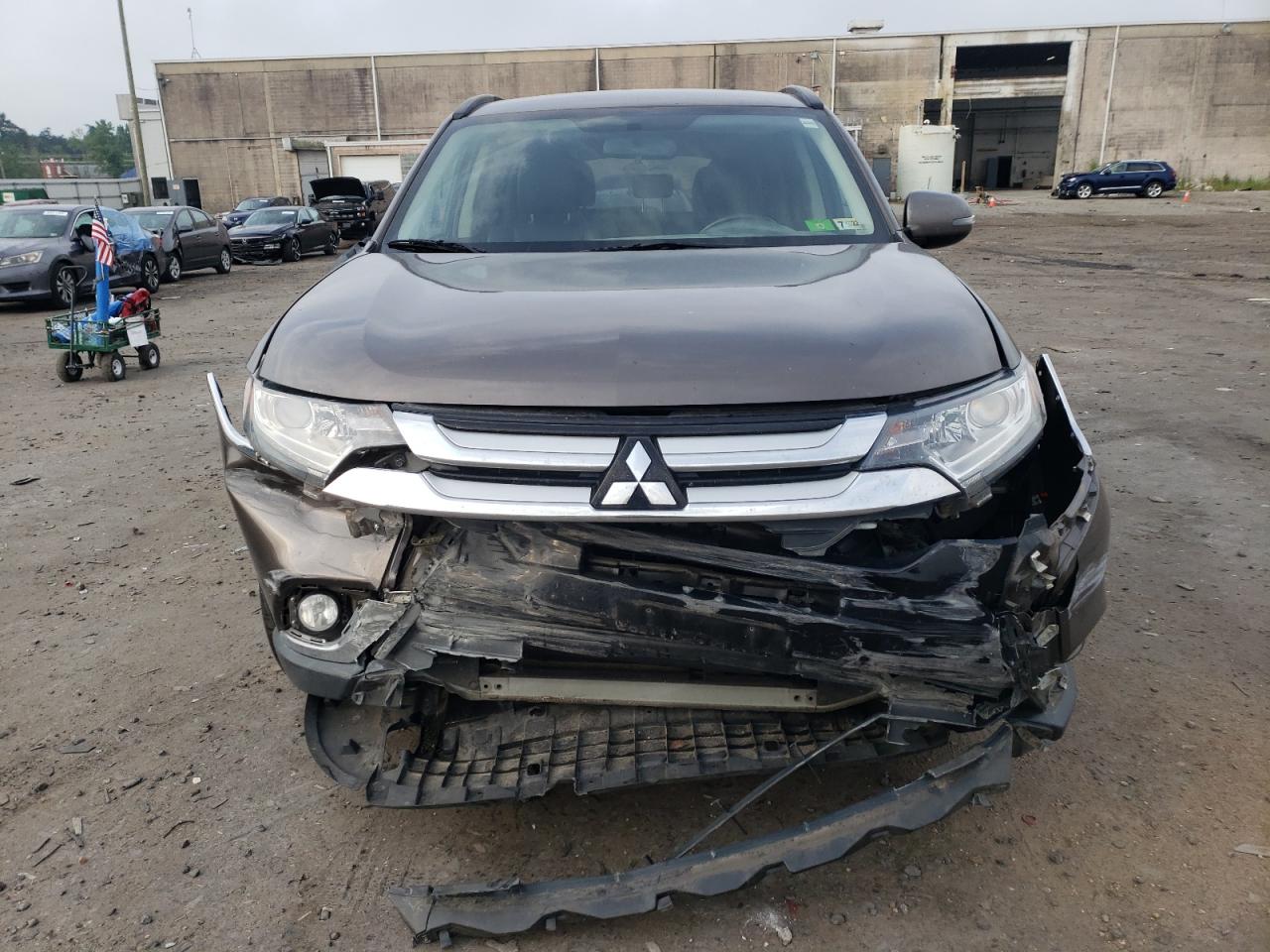 2016 Mitsubishi Outlander - Image 5