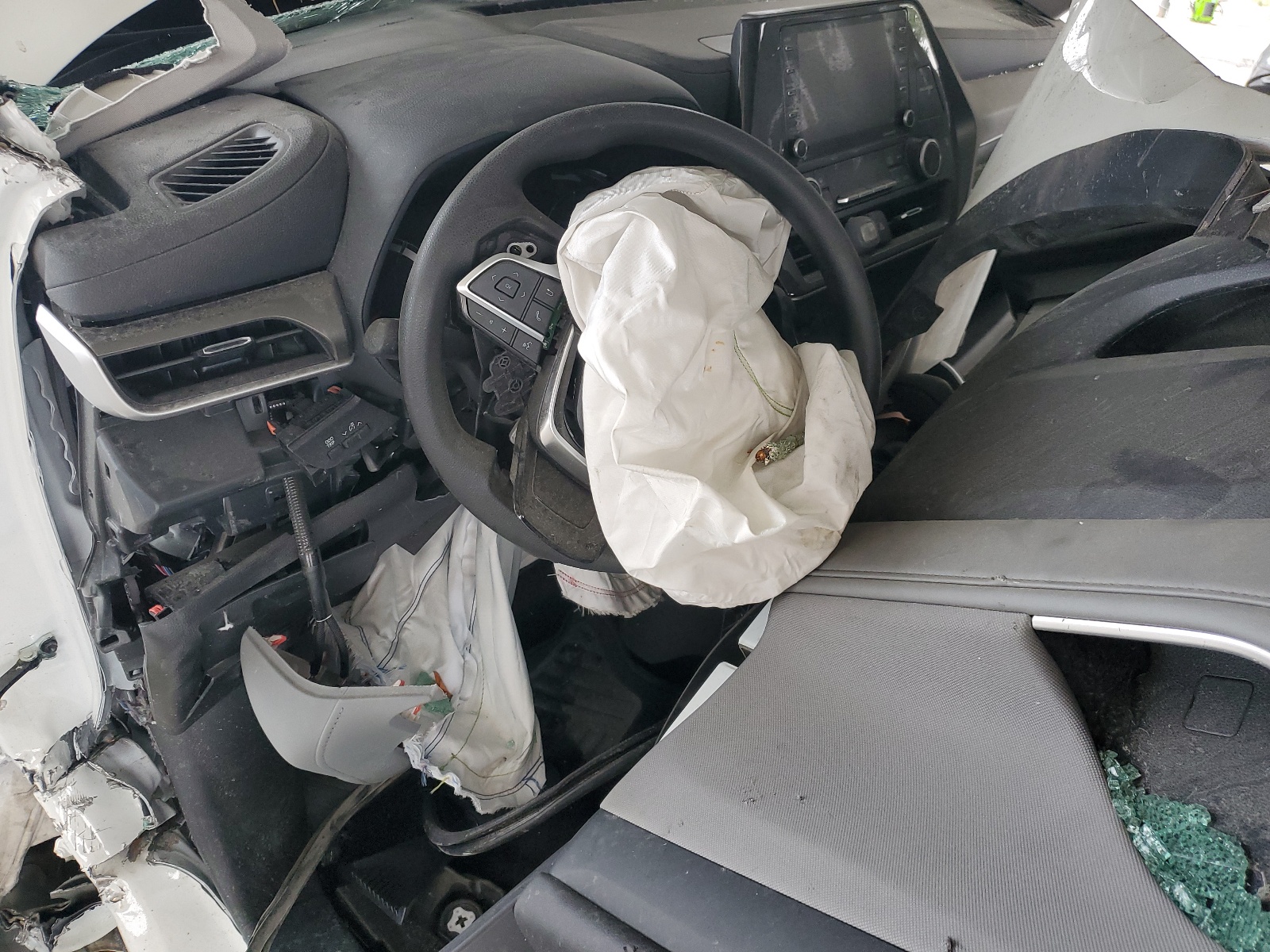 5TDCZRAH6MS068995 2021 Toyota Highlander L