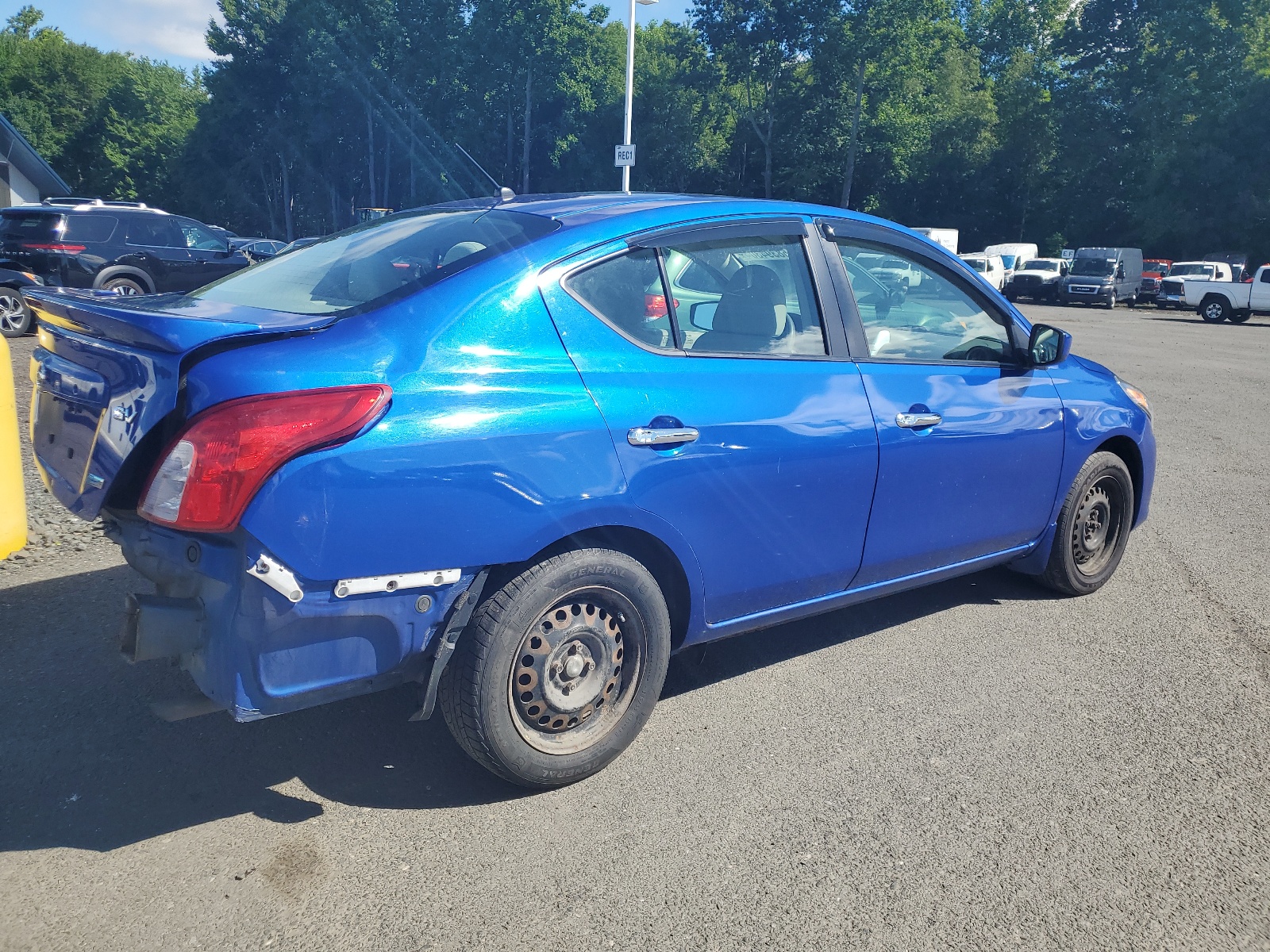 2015 Nissan Versa S vin: 3N1CN7AP9FL828162