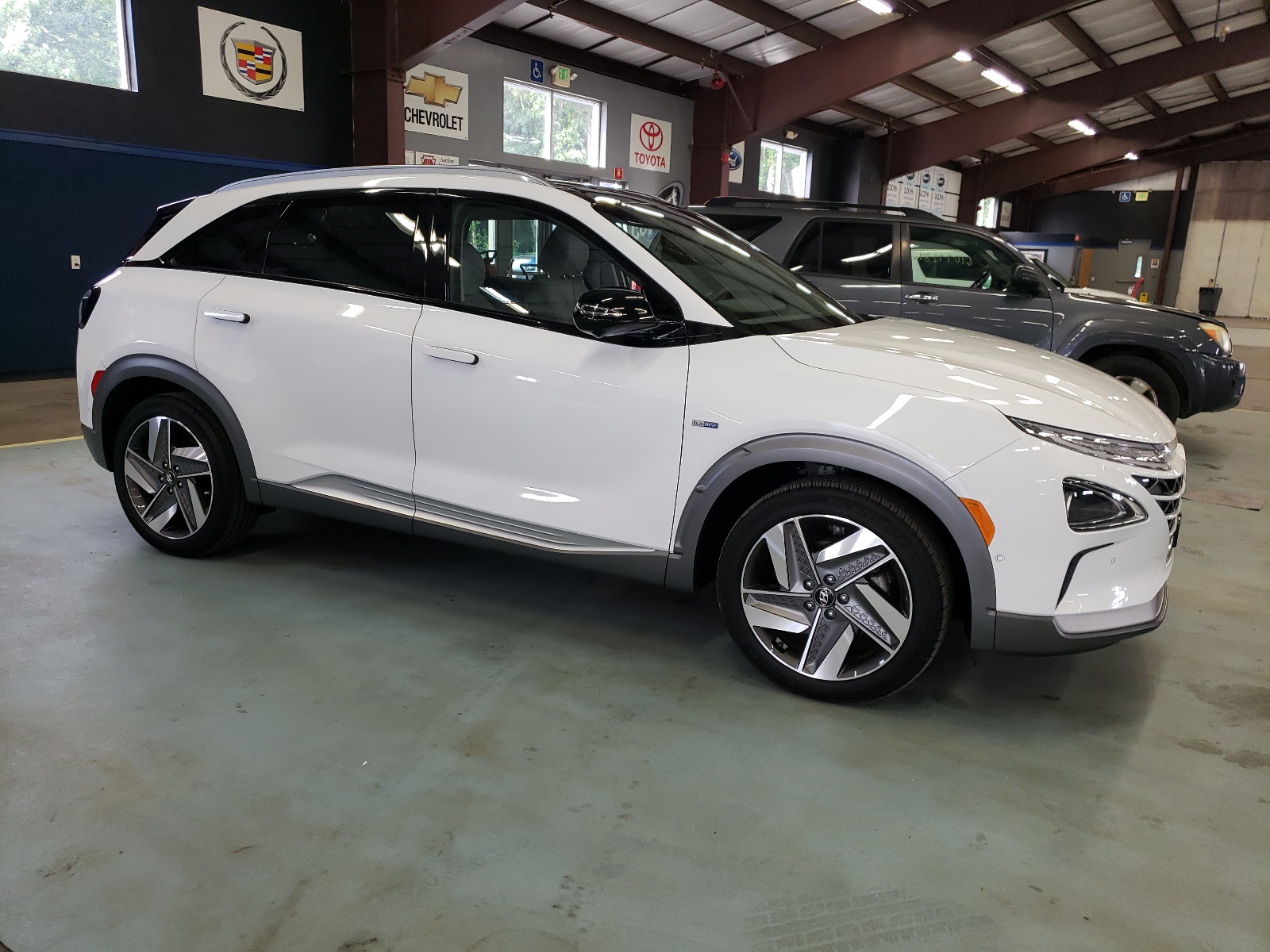 2020 Hyundai Nexo Limited vin: KM8J84A6XLU007019