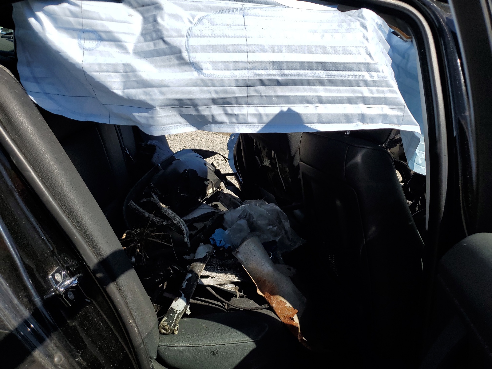 WBAVC93598K042768 2008 BMW 328 Xi