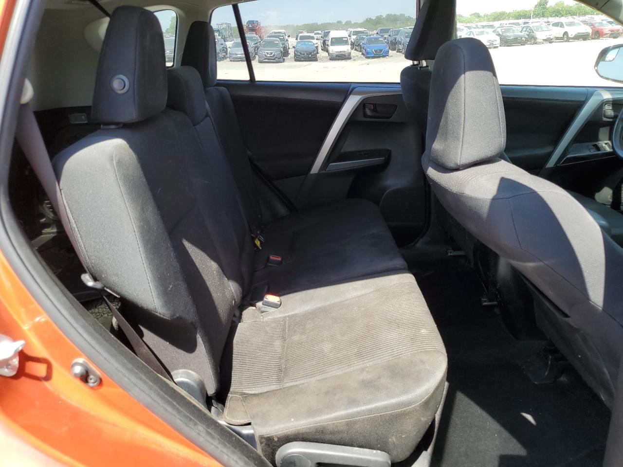 2016 Toyota Rav4 Le VIN: JTMZFREVXGJ082631 Lot: 59801834