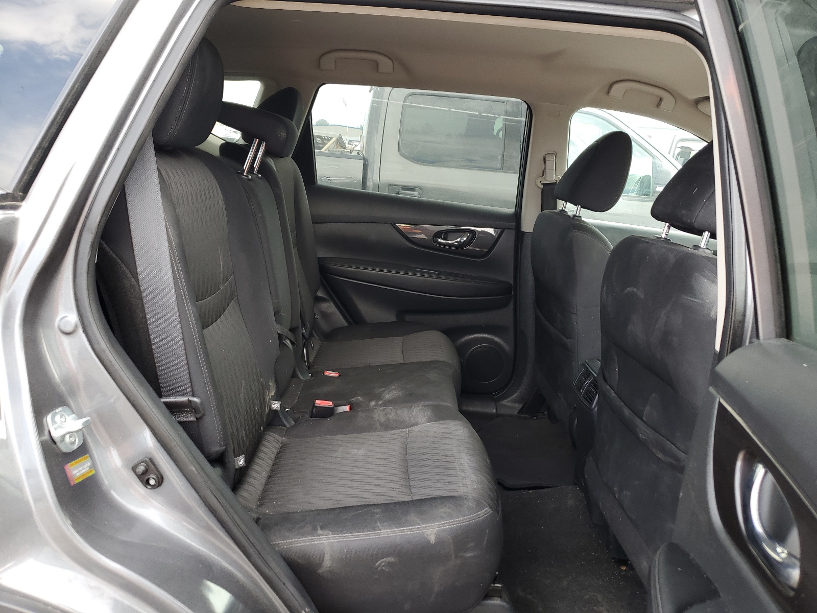 5N1AT2MT4JC767454 2018 Nissan Rogue S