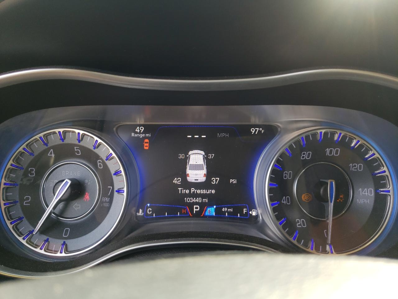 2015 Chrysler 300C VIN: 2C3CCAKGXFH763852 Lot: 58750524